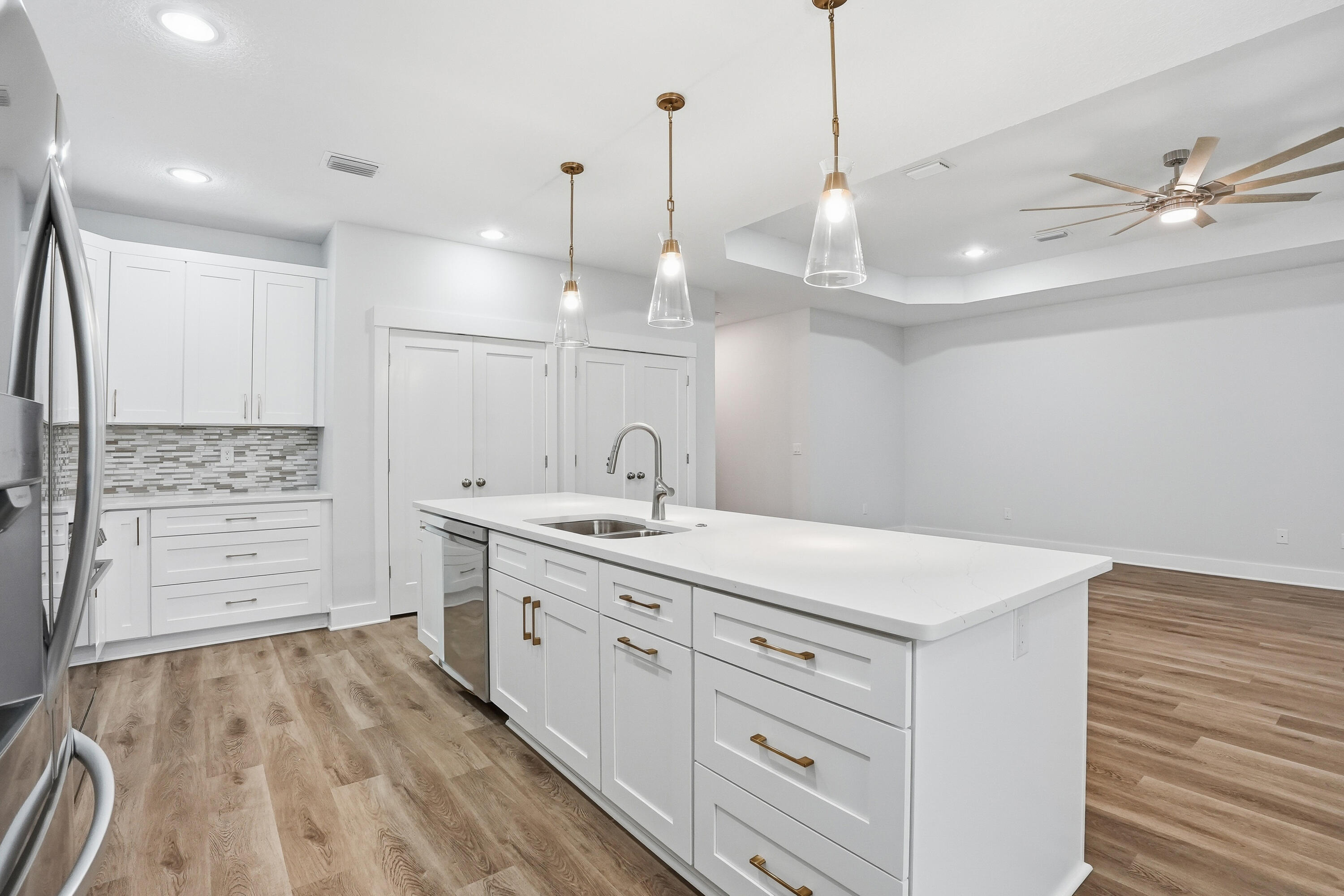 SHALIMAR S/D LOT 8 BLK 5 - Residential