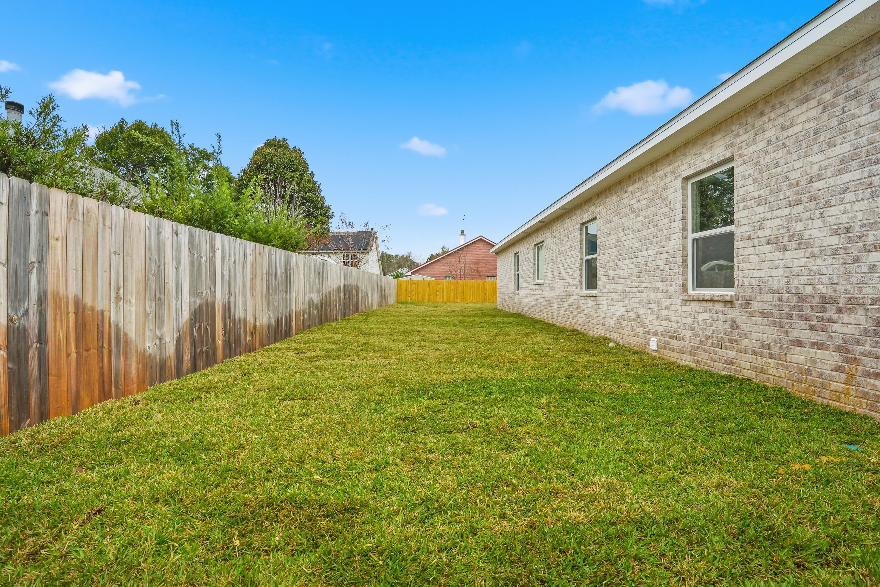 SHALIMAR S/D LOT 8 BLK 5 - Residential