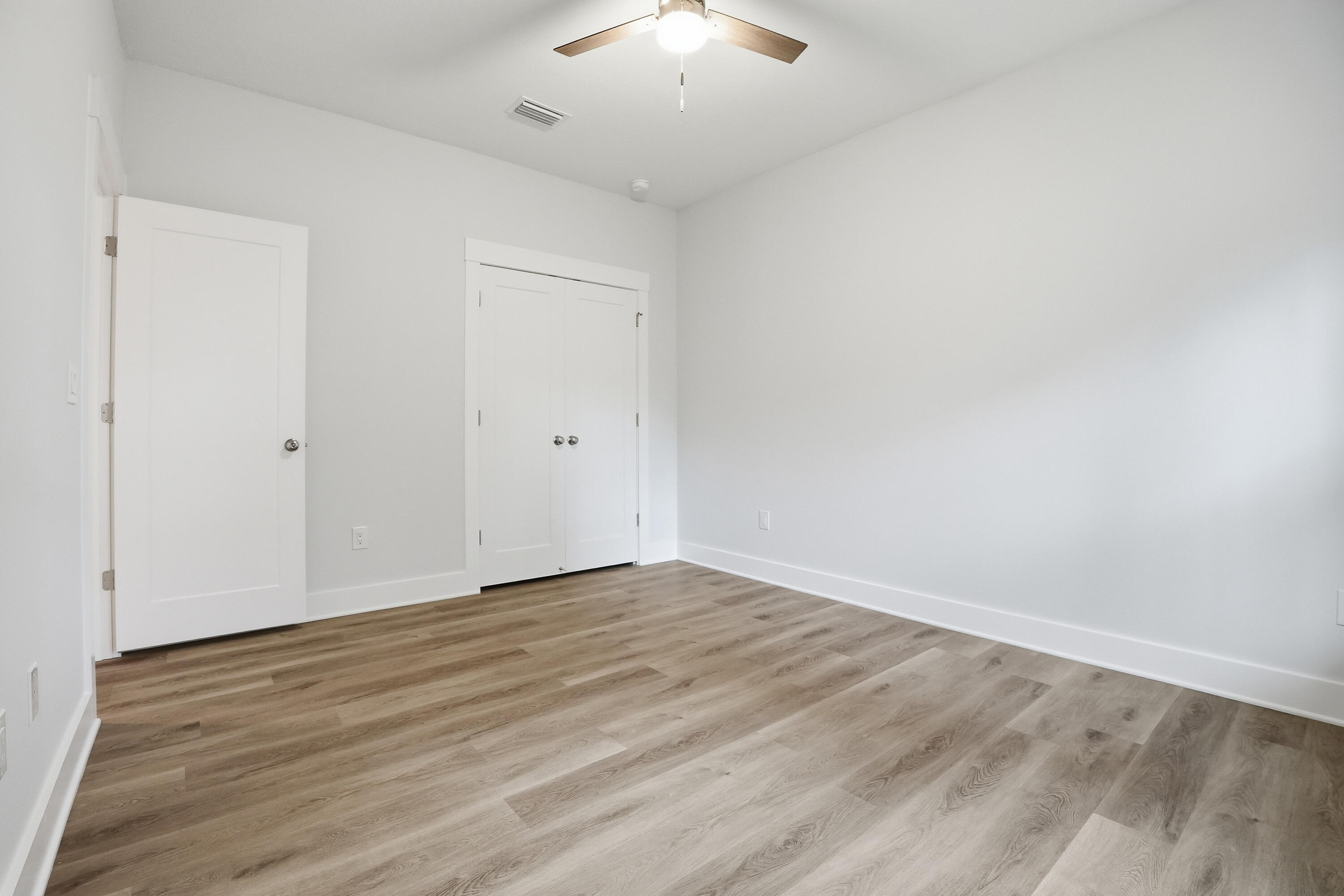 SHALIMAR S/D LOT 8 BLK 5 - Residential