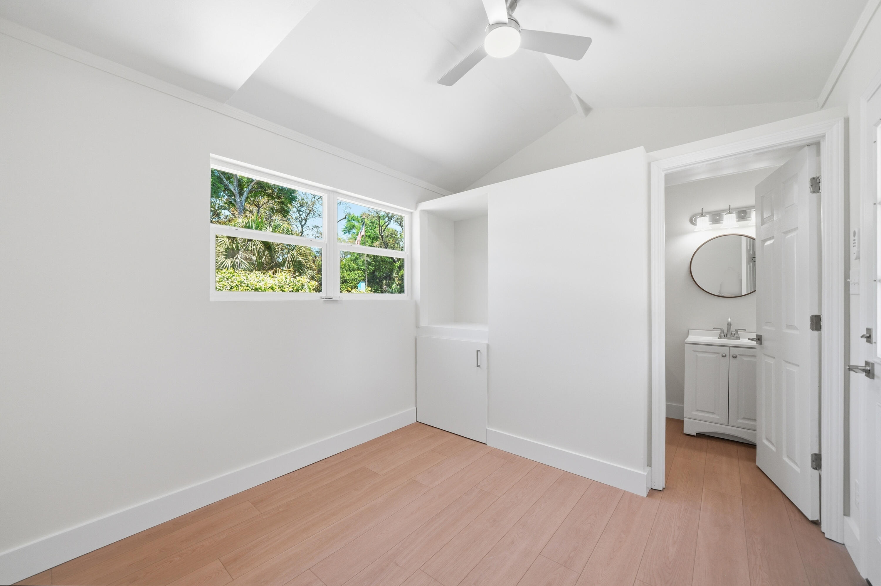 GARNIERS BEACH 7TH - Residential