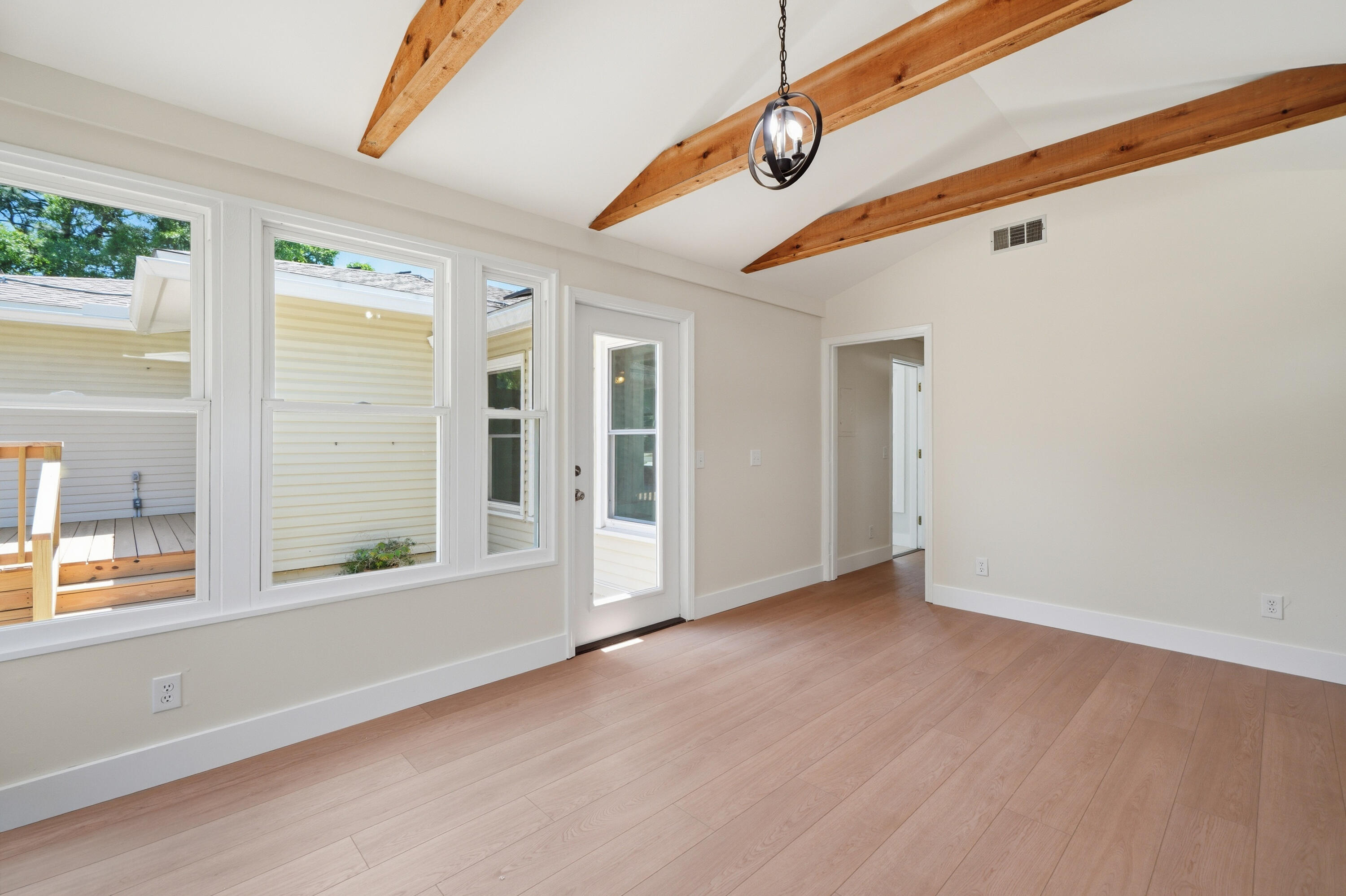GARNIERS BEACH 7TH - Residential