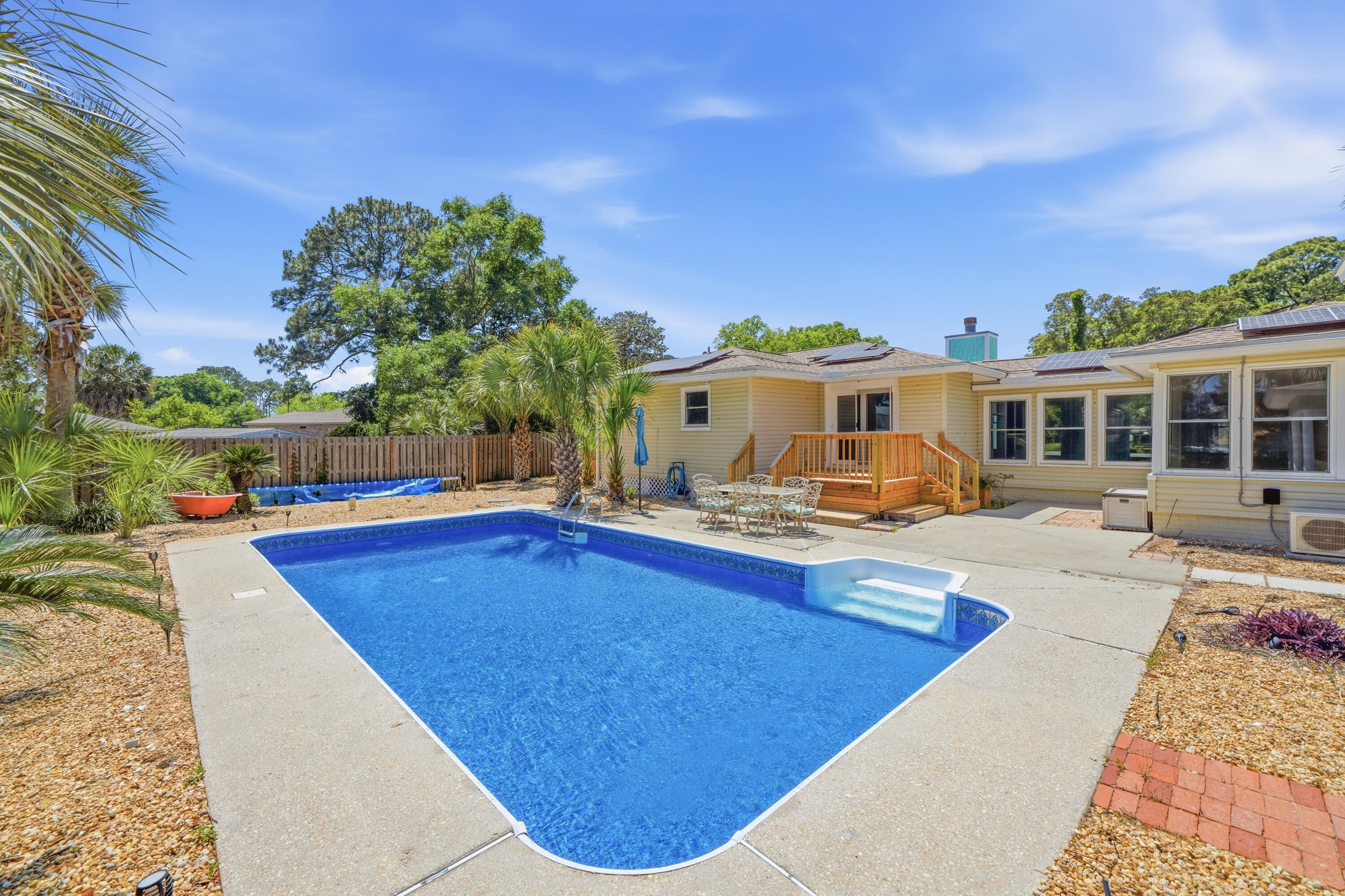GARNIERS BEACH 7TH - Residential