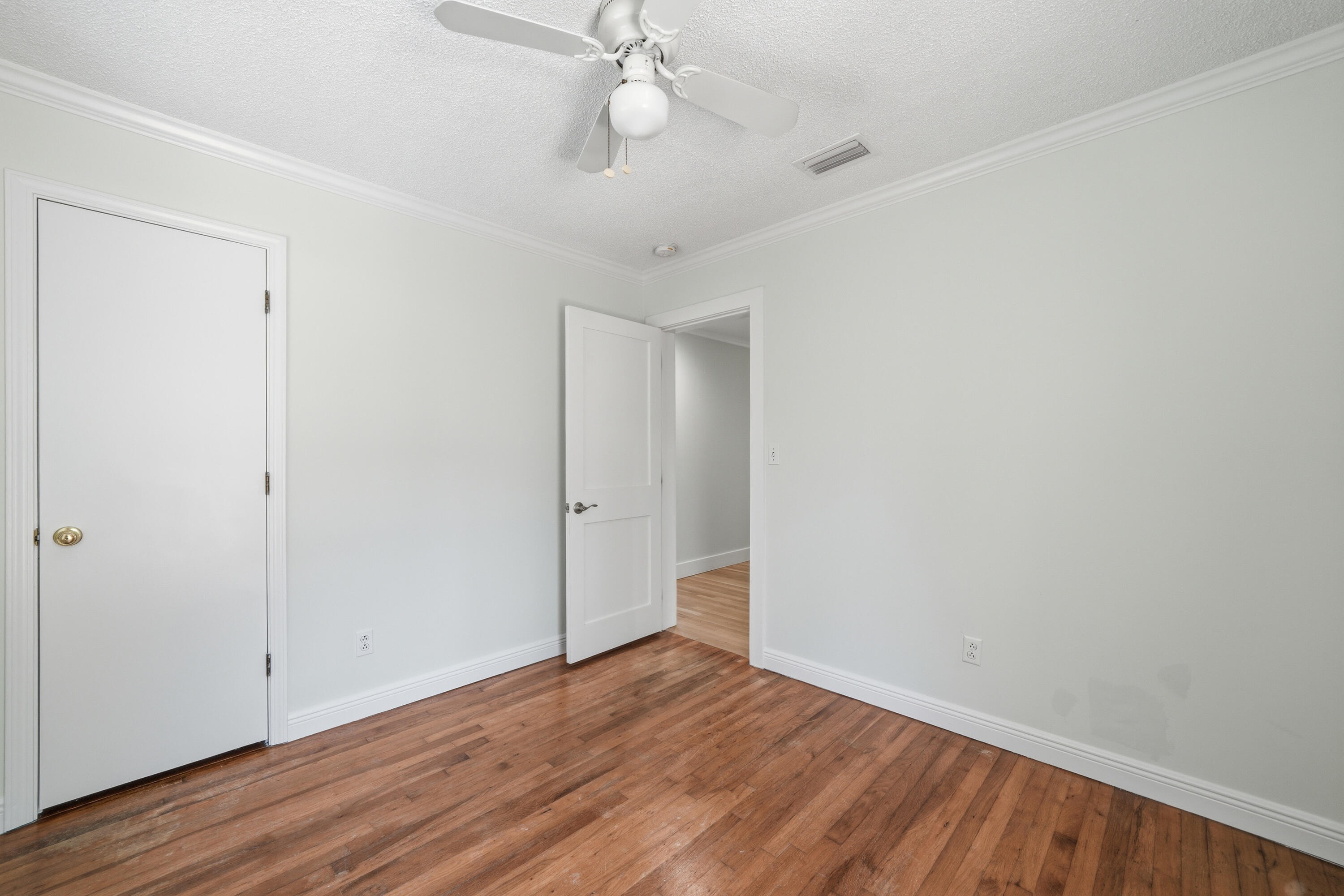 GARNIERS BEACH 7TH - Residential
