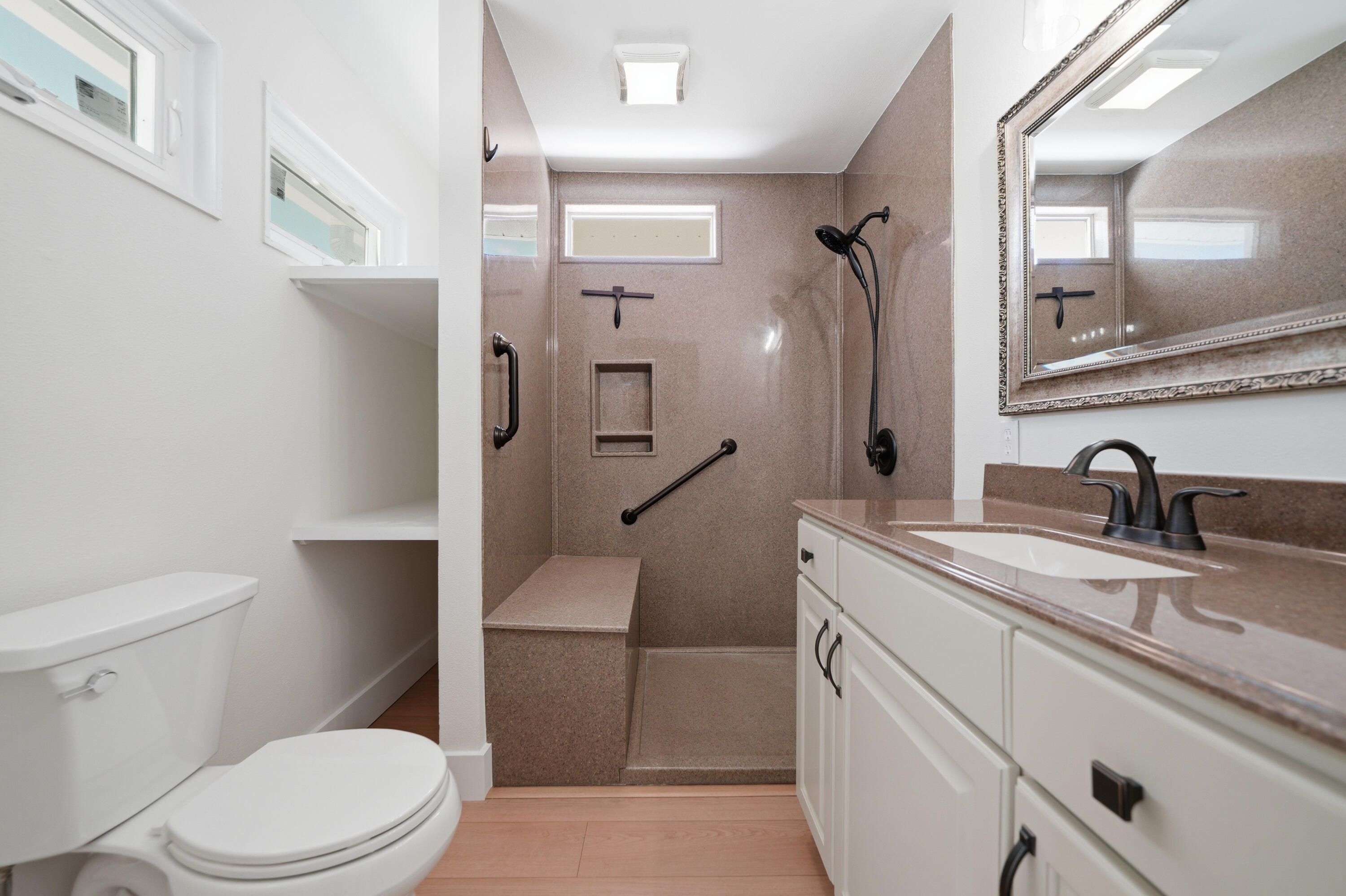 GARNIERS BEACH 7TH - Residential