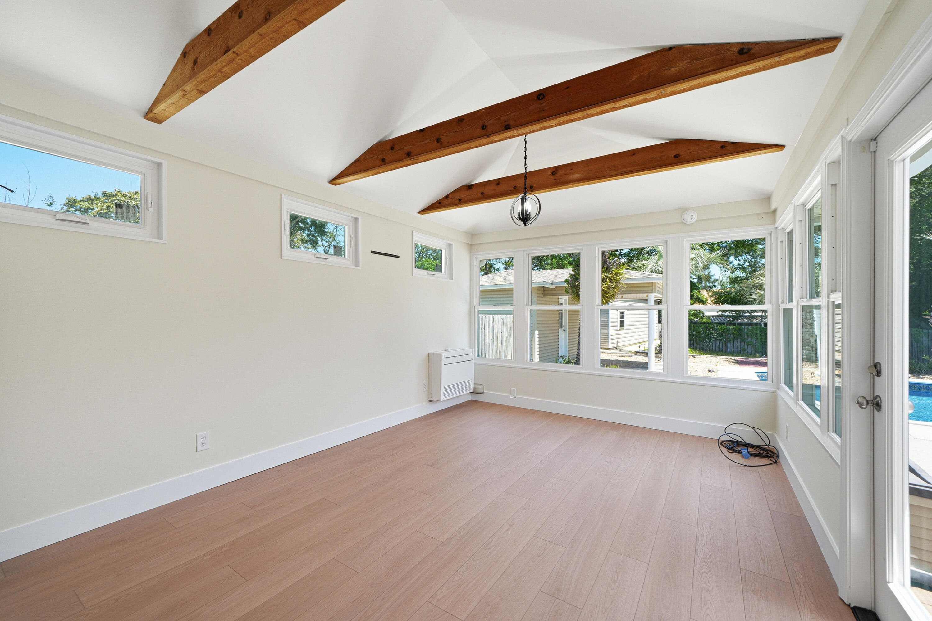 GARNIERS BEACH 7TH - Residential