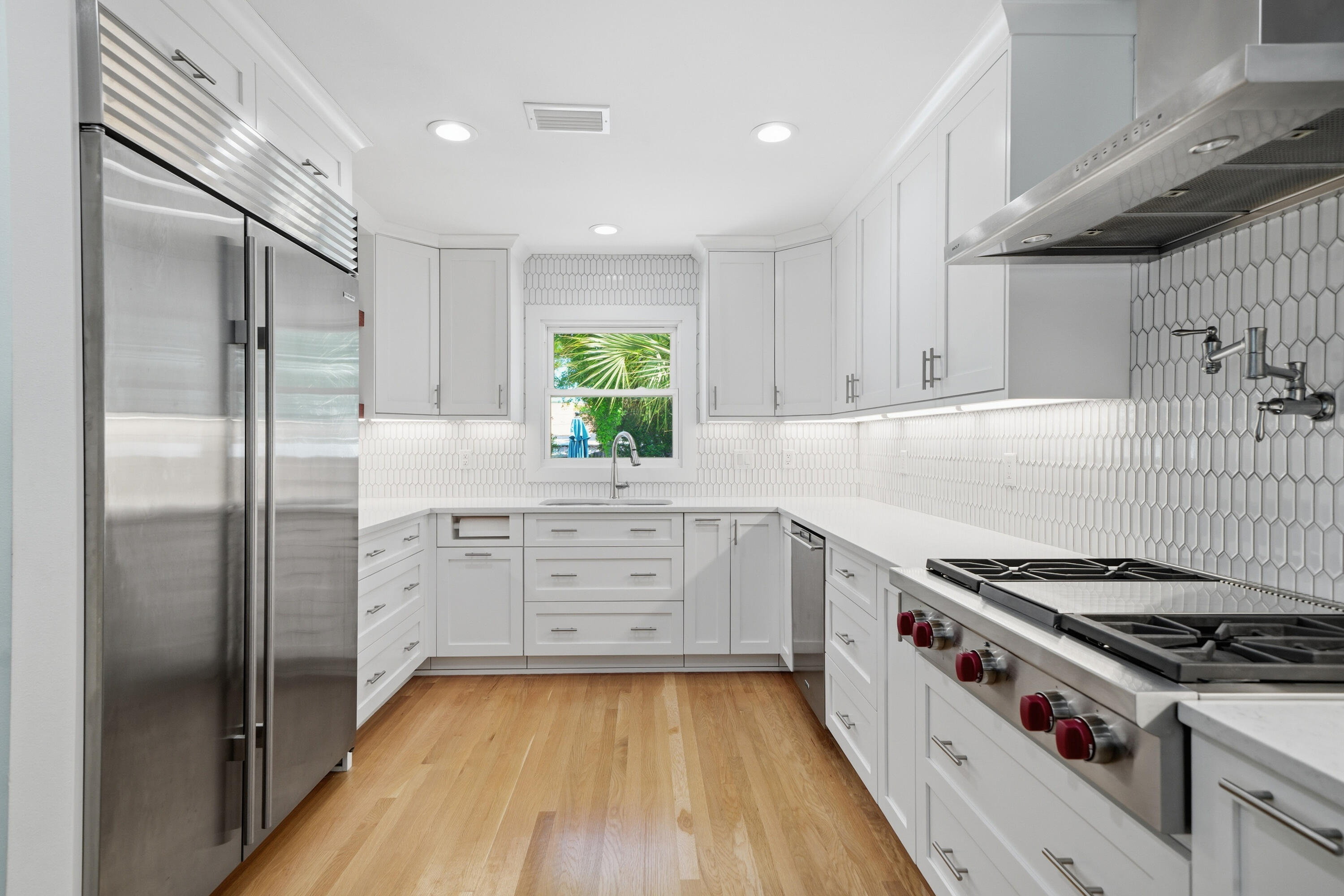 GARNIERS BEACH 7TH - Residential