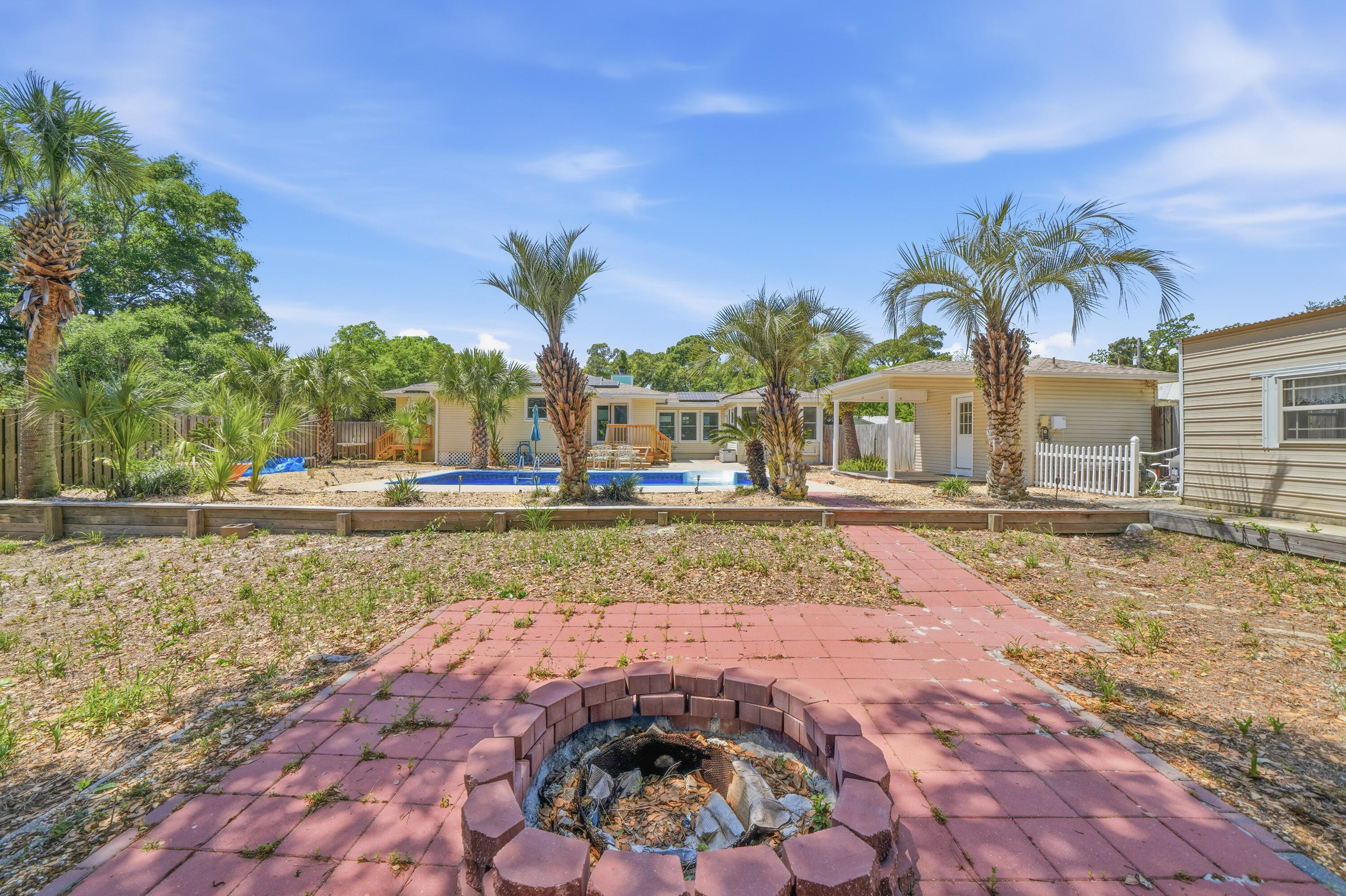 GARNIERS BEACH 7TH - Residential