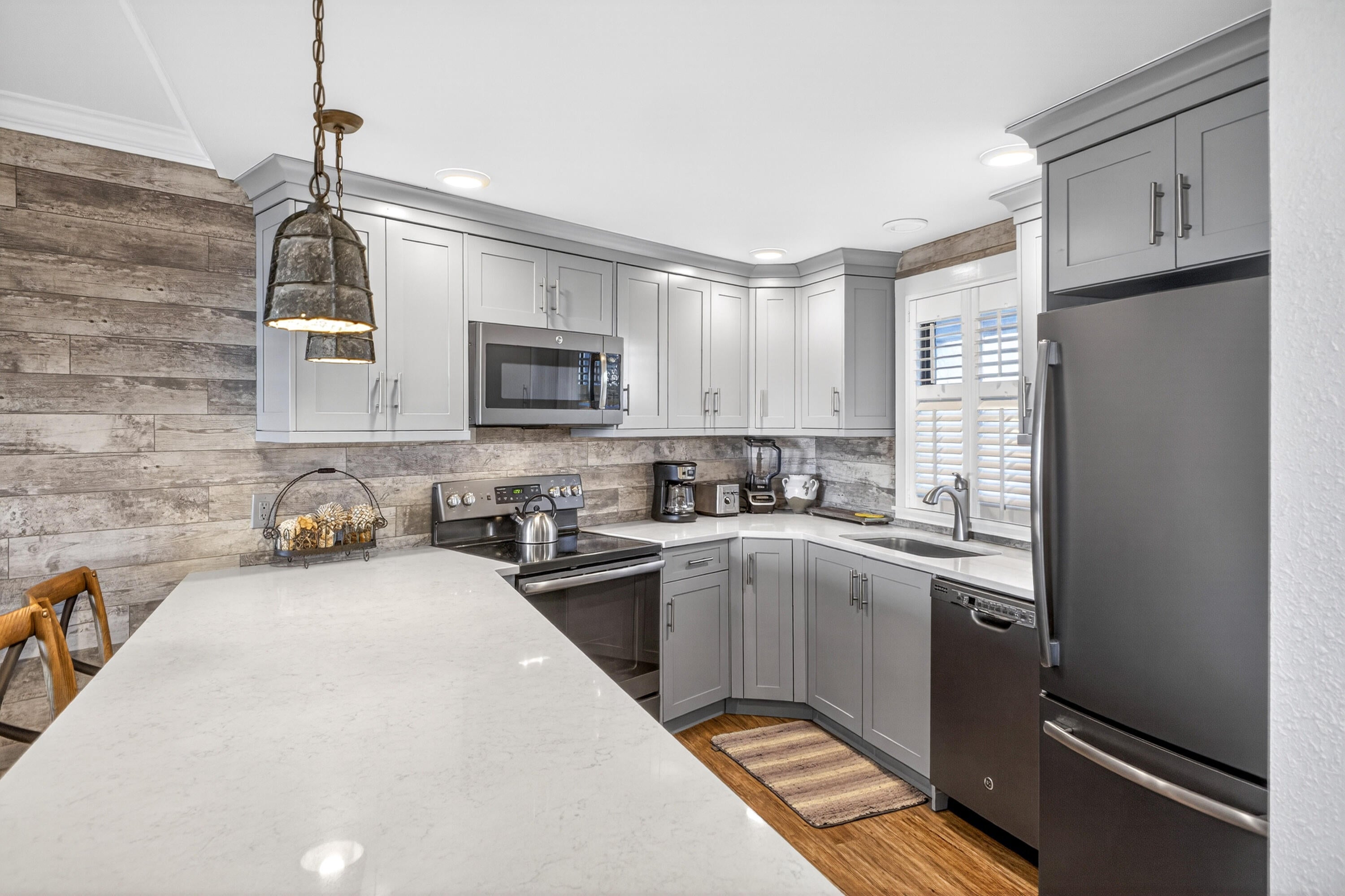 4024 Beachside One Drive 4024