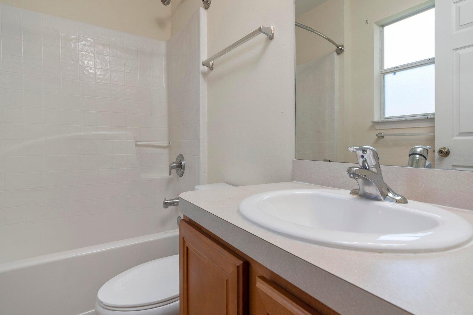 RIDGE CREST PH II - Residential Lease