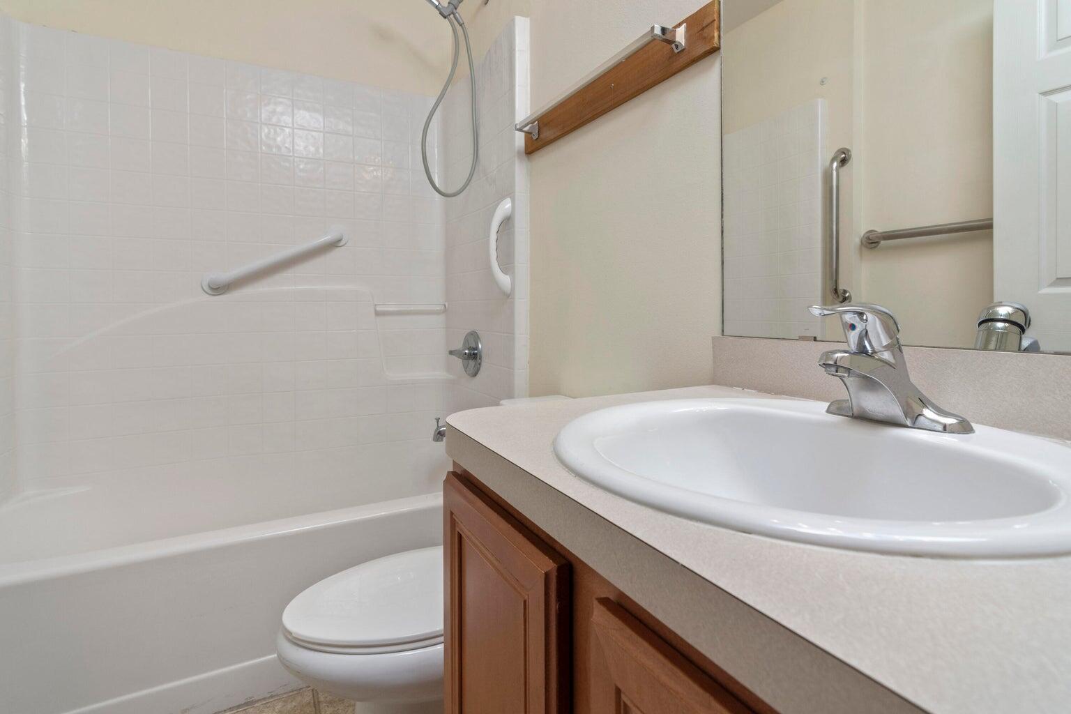 RIDGE CREST PH II - Residential Lease