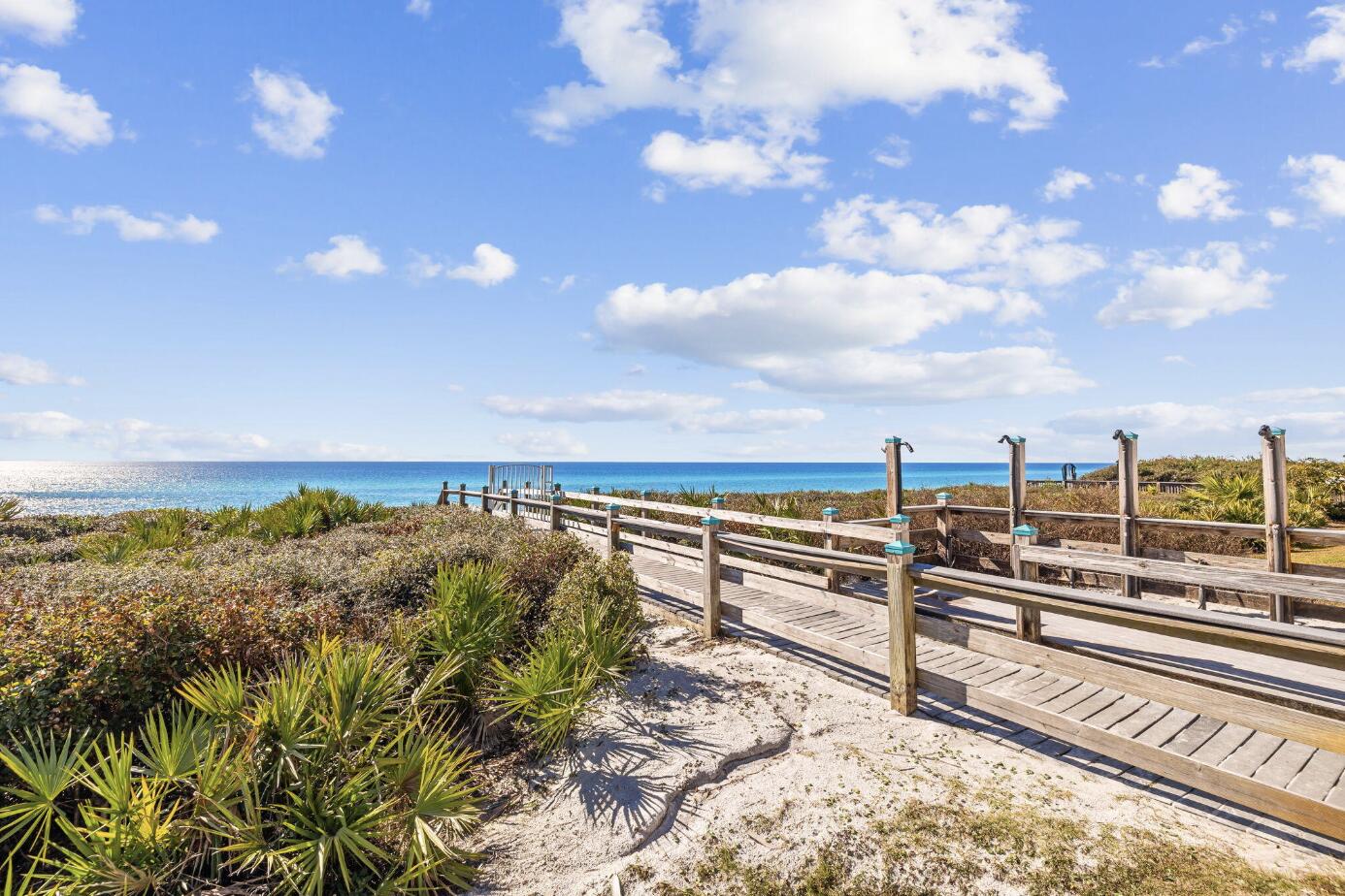 TREETOP VILLAGE - Residential