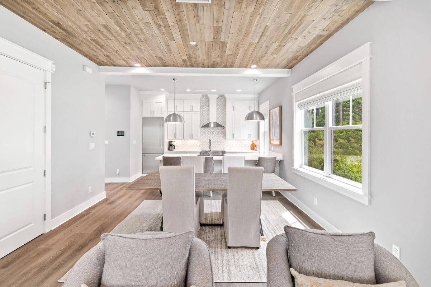 TREETOP VILLAGE - Residential