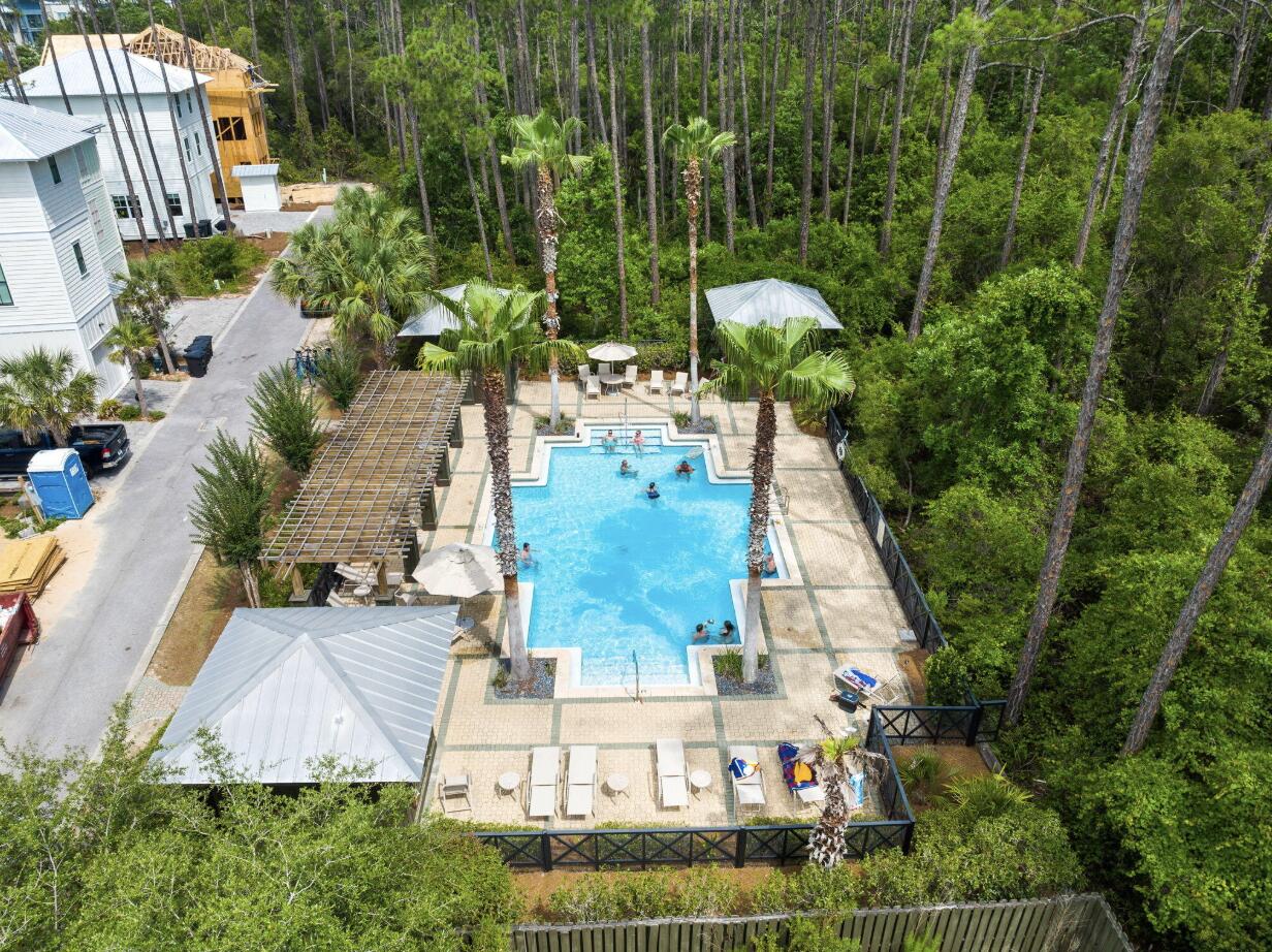 TREETOP VILLAGE - Residential