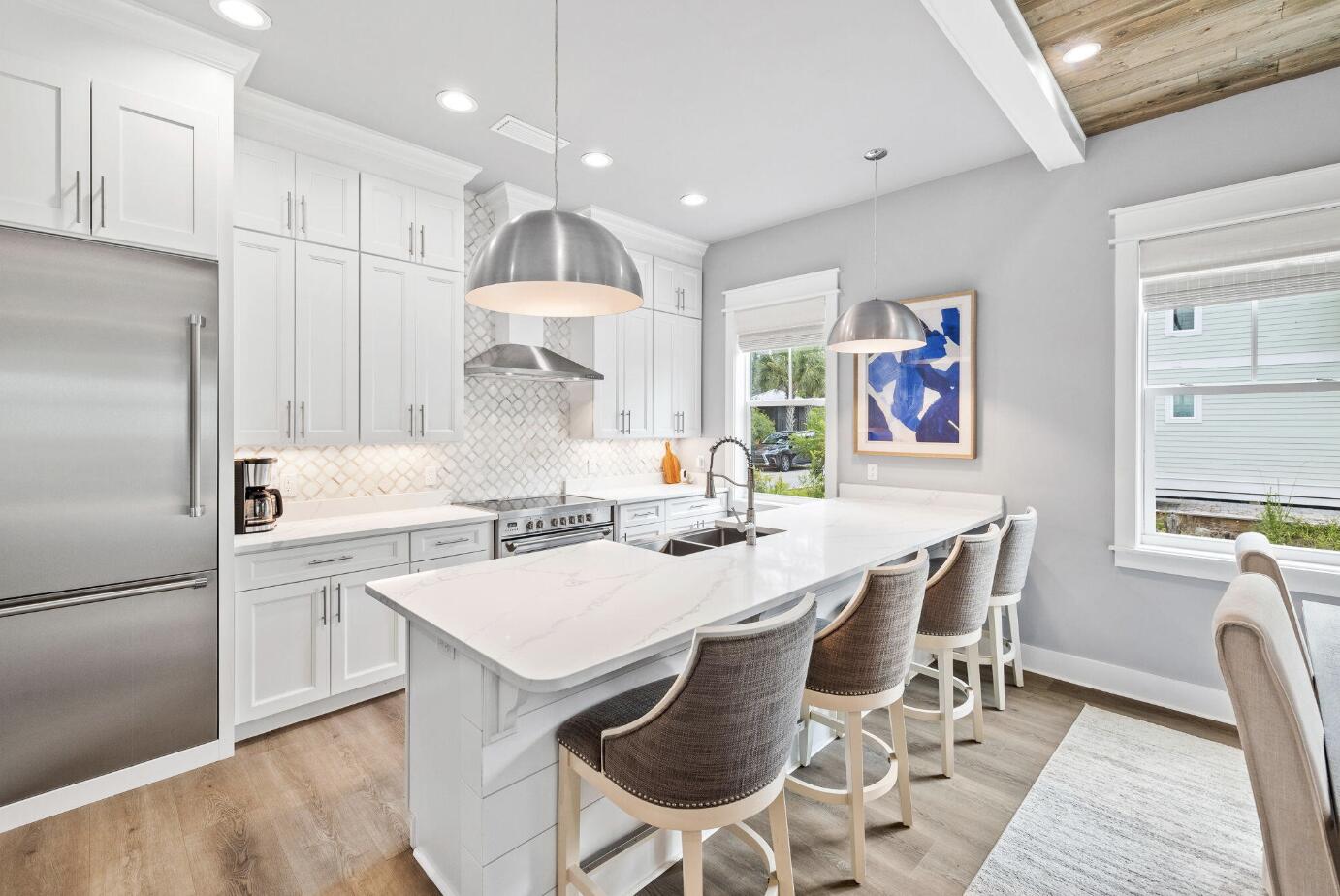 TREETOP VILLAGE - Residential