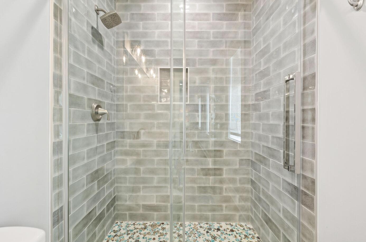 TREETOP VILLAGE - Residential