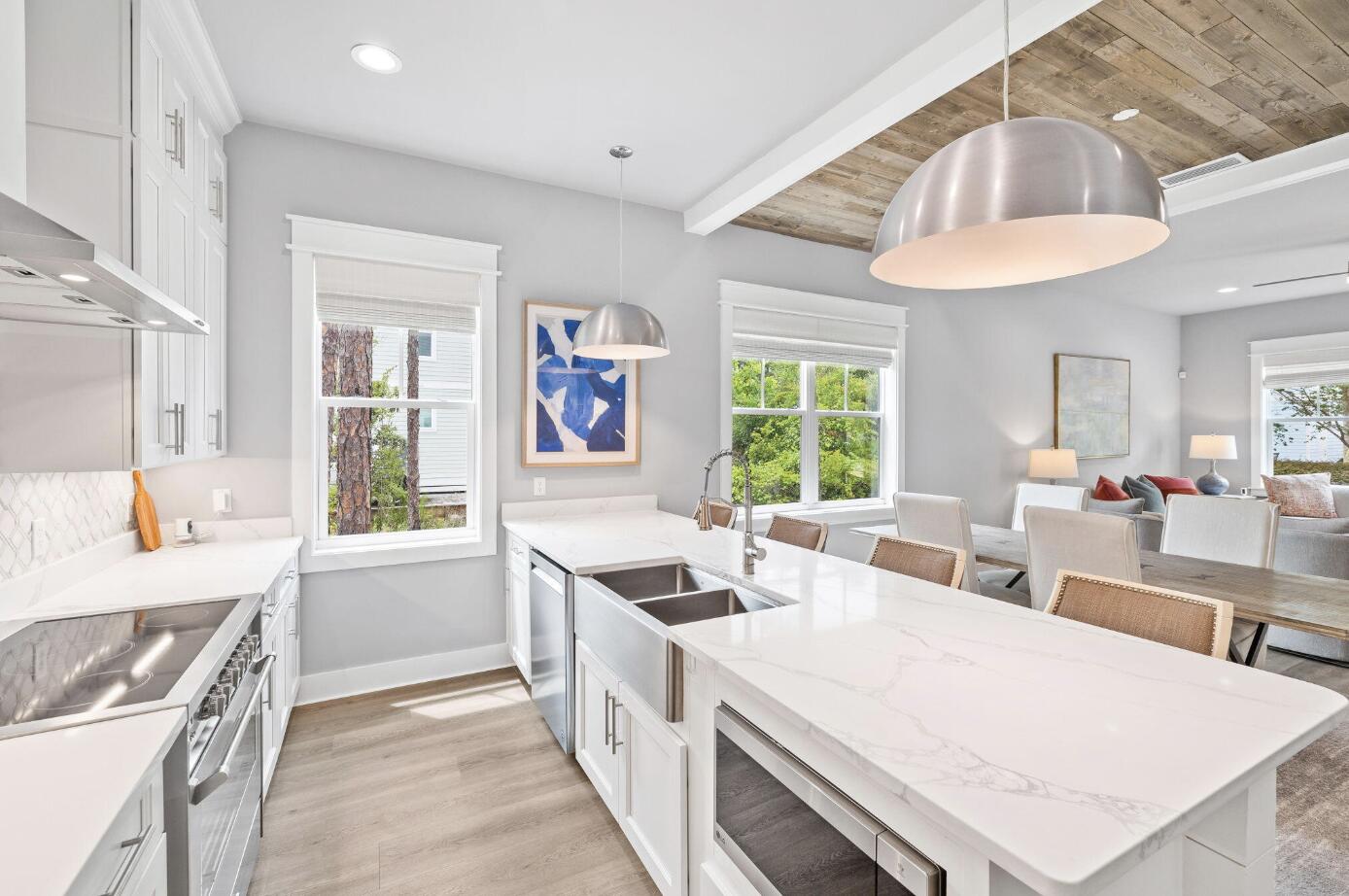 TREETOP VILLAGE - Residential