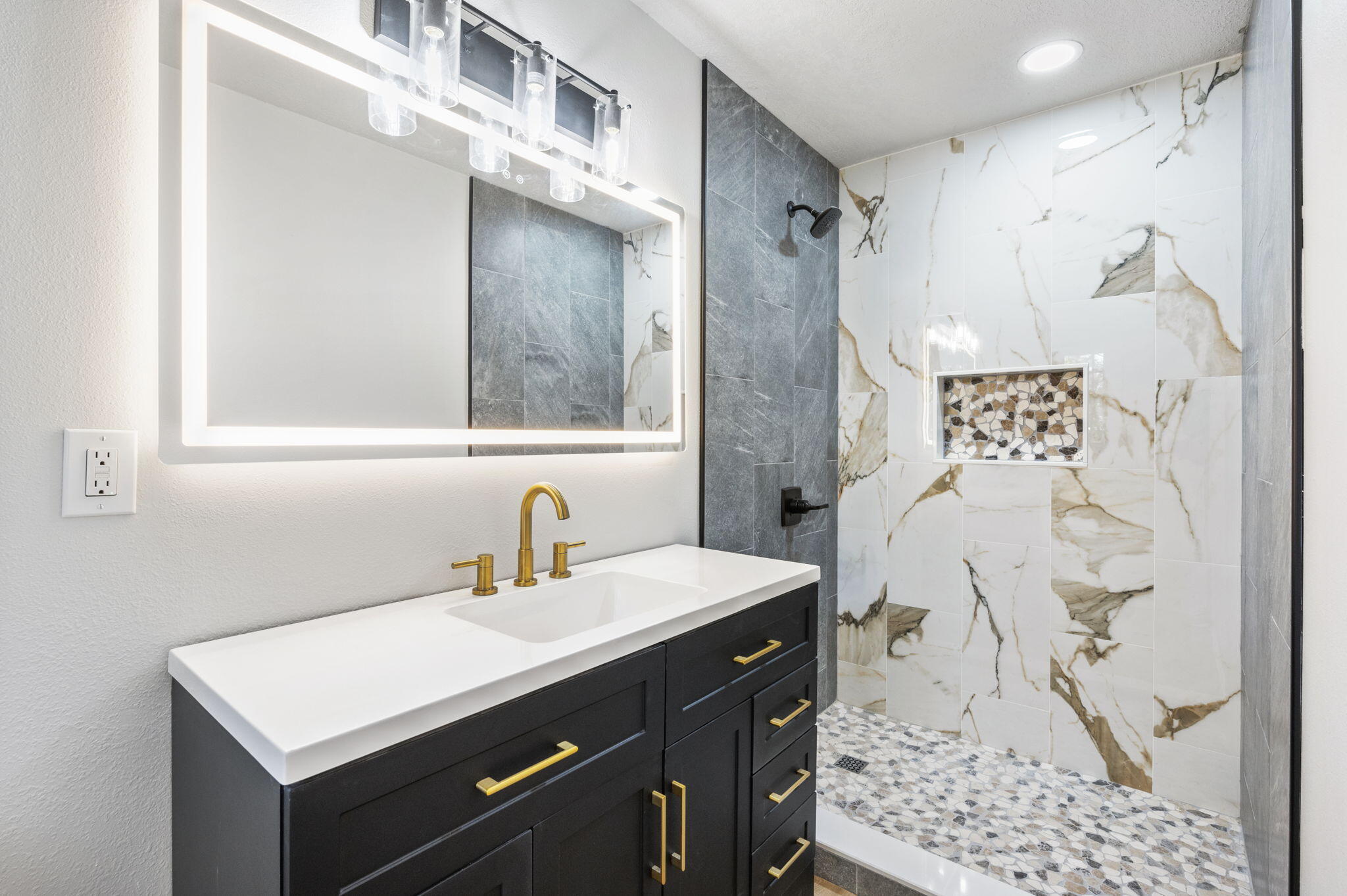 VESTA HEIGHTS 4TH ADDN - Residential