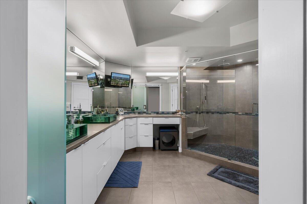 SILVER SHELLS BEACH RESORT - Residential