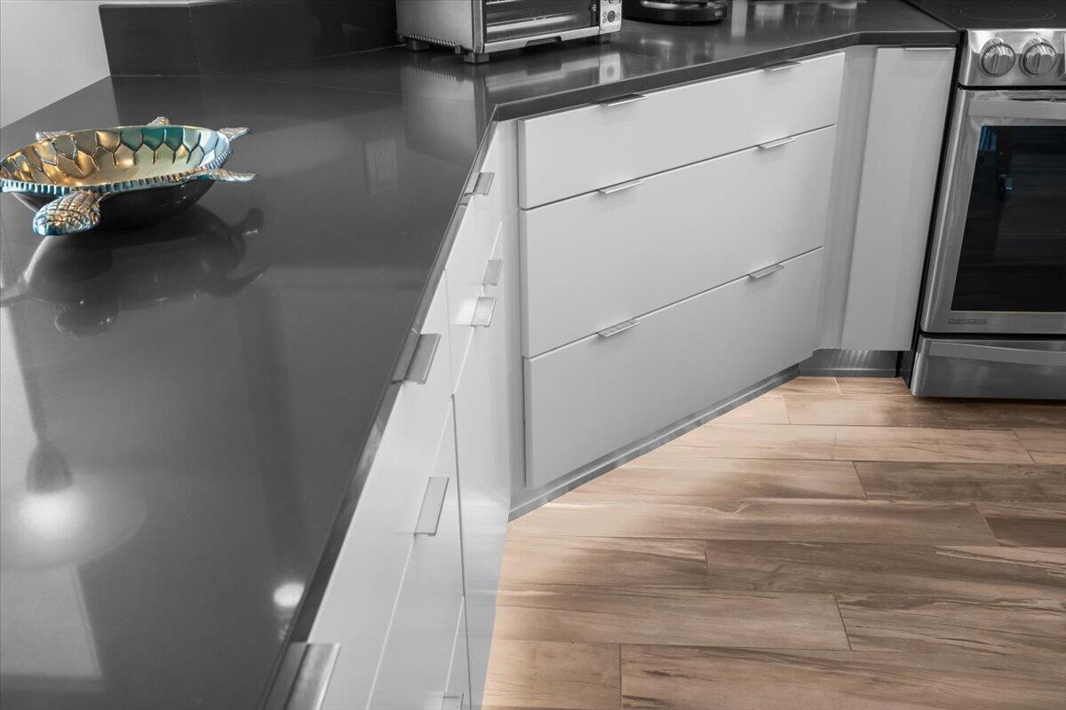 SILVER SHELLS BEACH RESORT - Residential