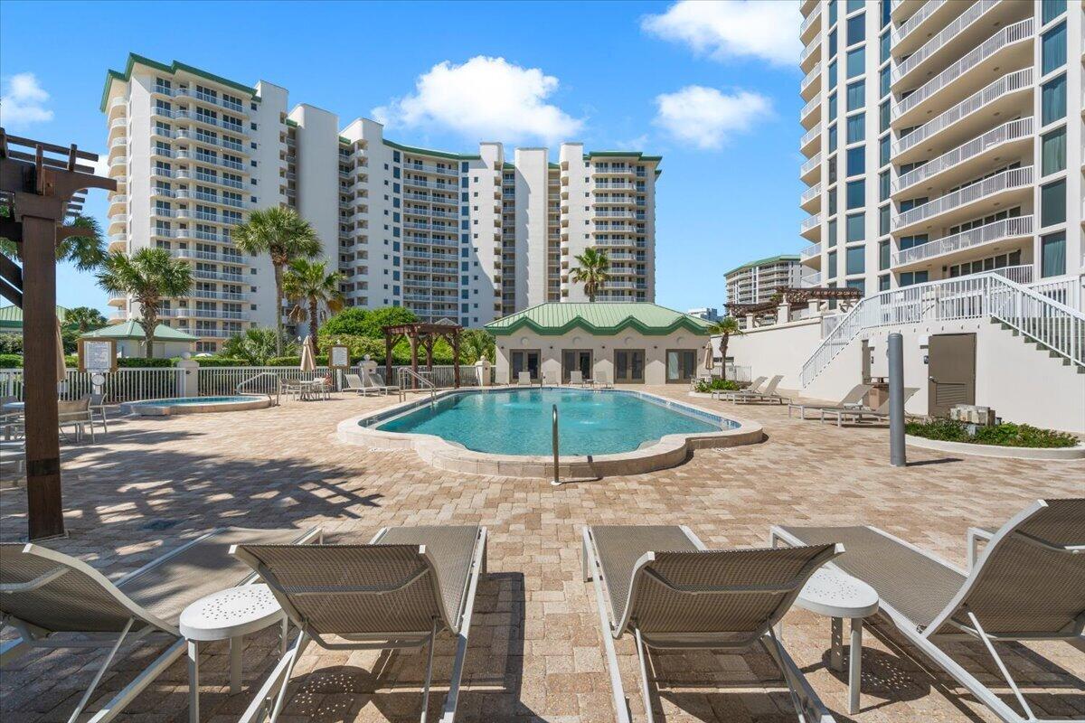 SILVER SHELLS BEACH RESORT - Residential