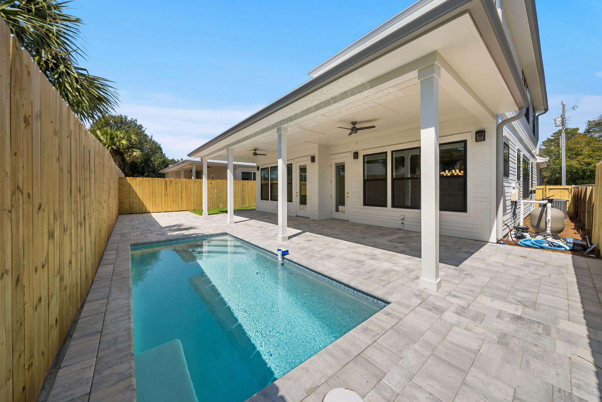 RIVIERA BEACH - Residential