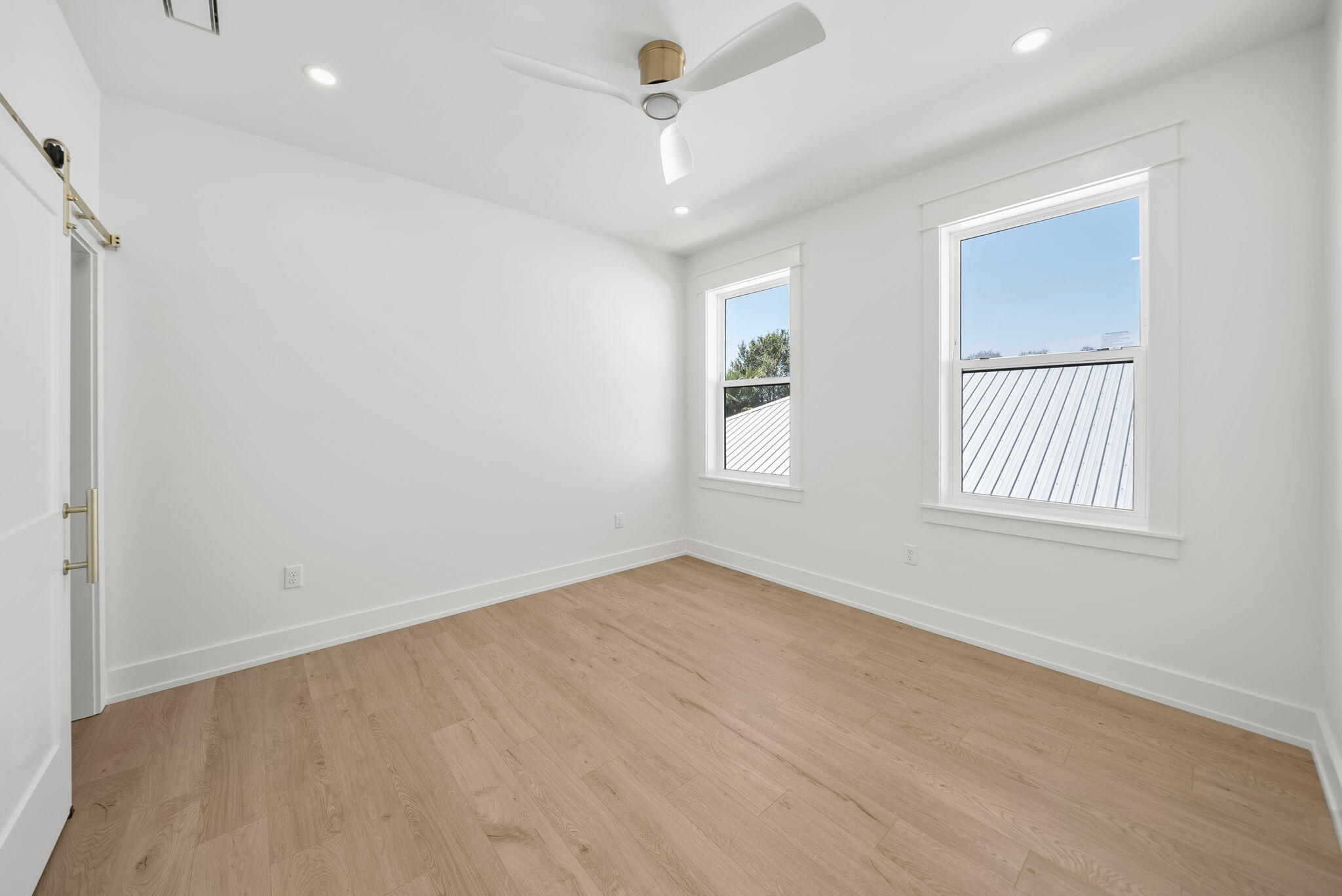 RIVIERA BEACH - Residential