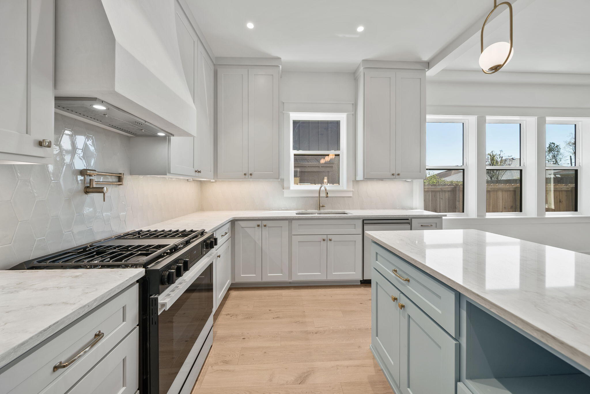 RIVIERA BEACH - Residential