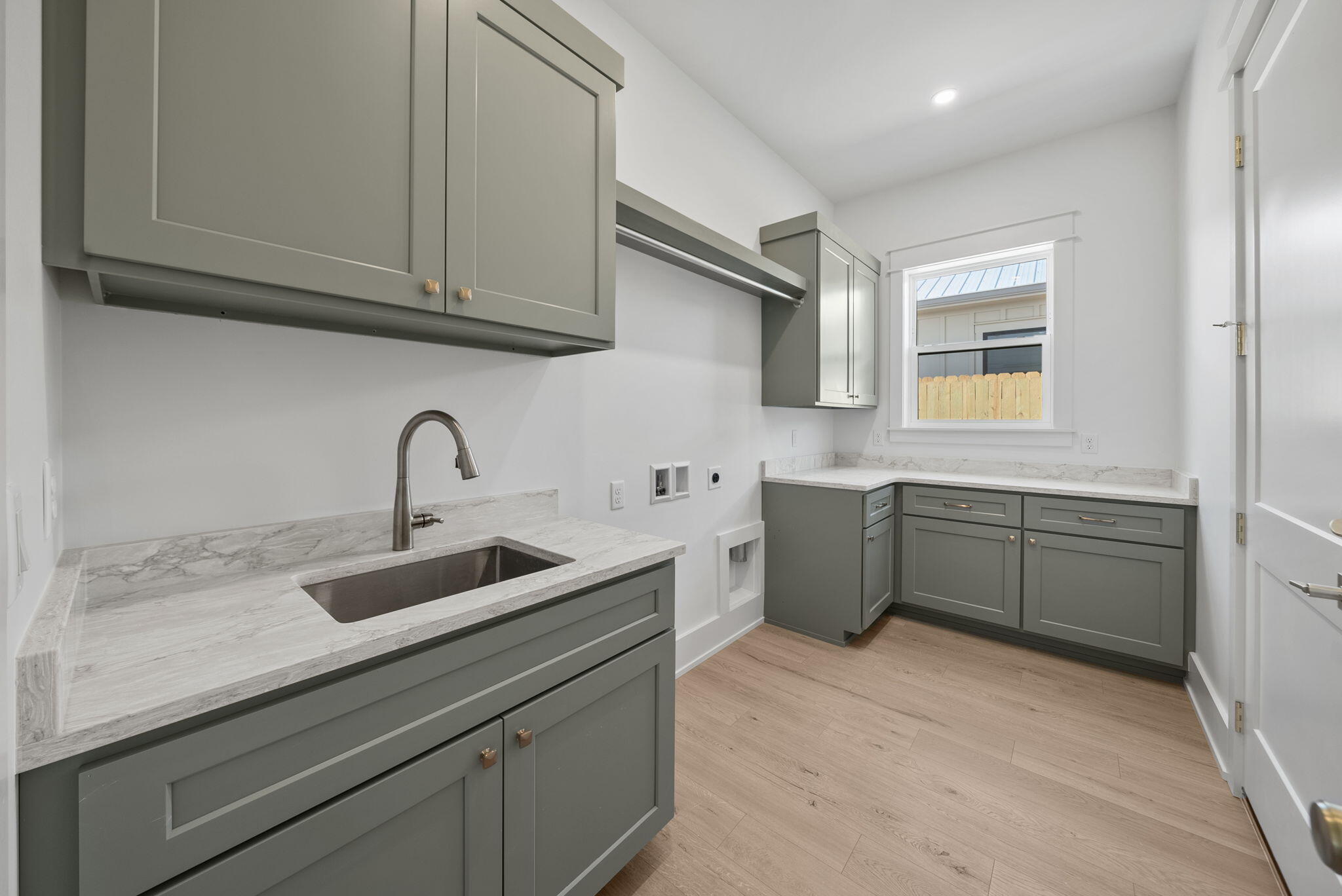 RIVIERA BEACH - Residential