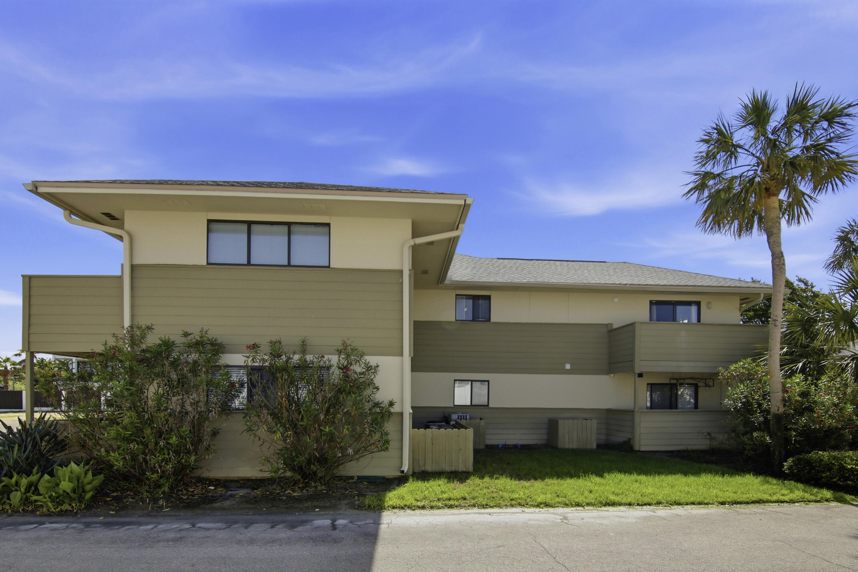 CROSS CREEK CLUB CONDO - Residential