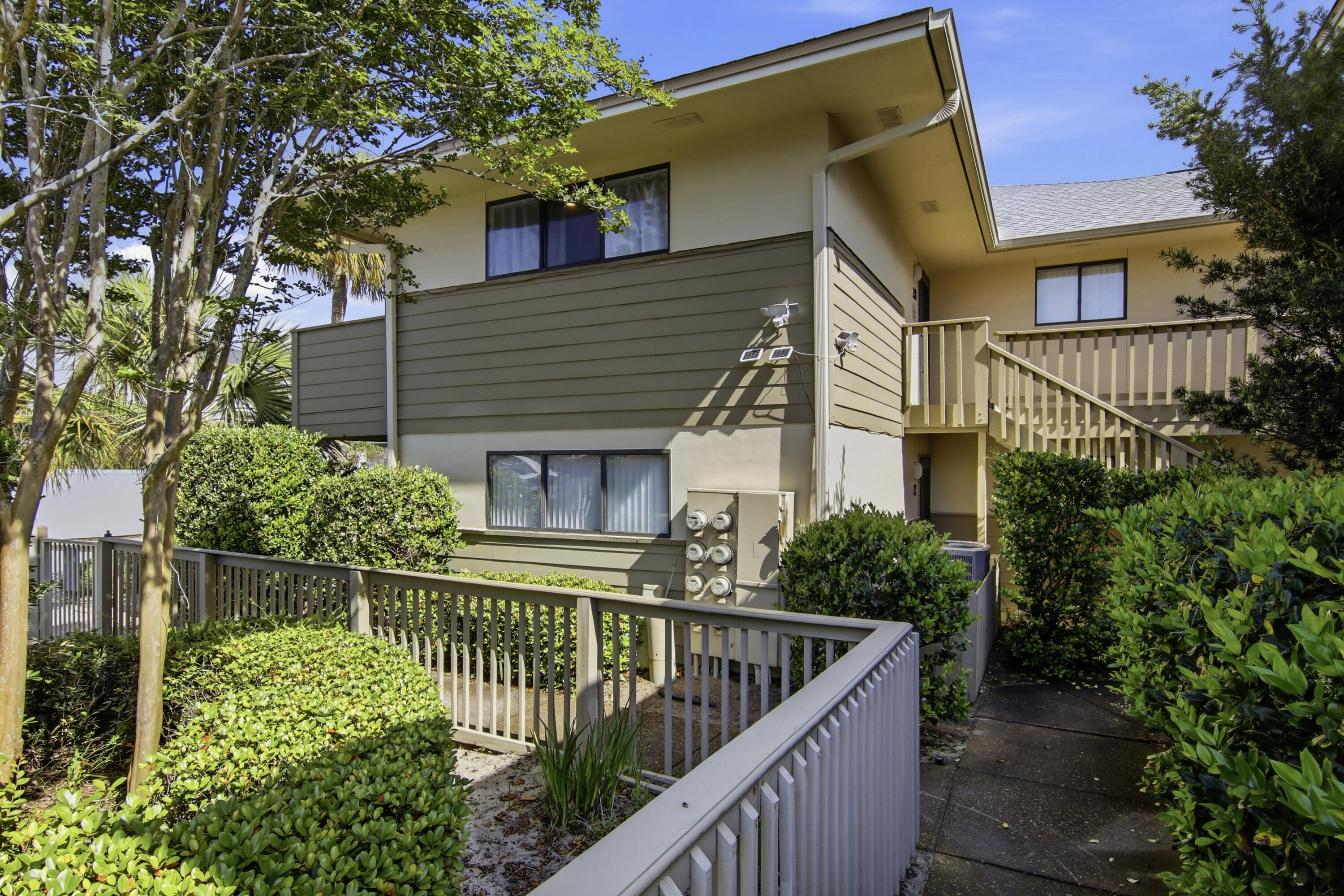 CROSS CREEK CLUB CONDO - Residential