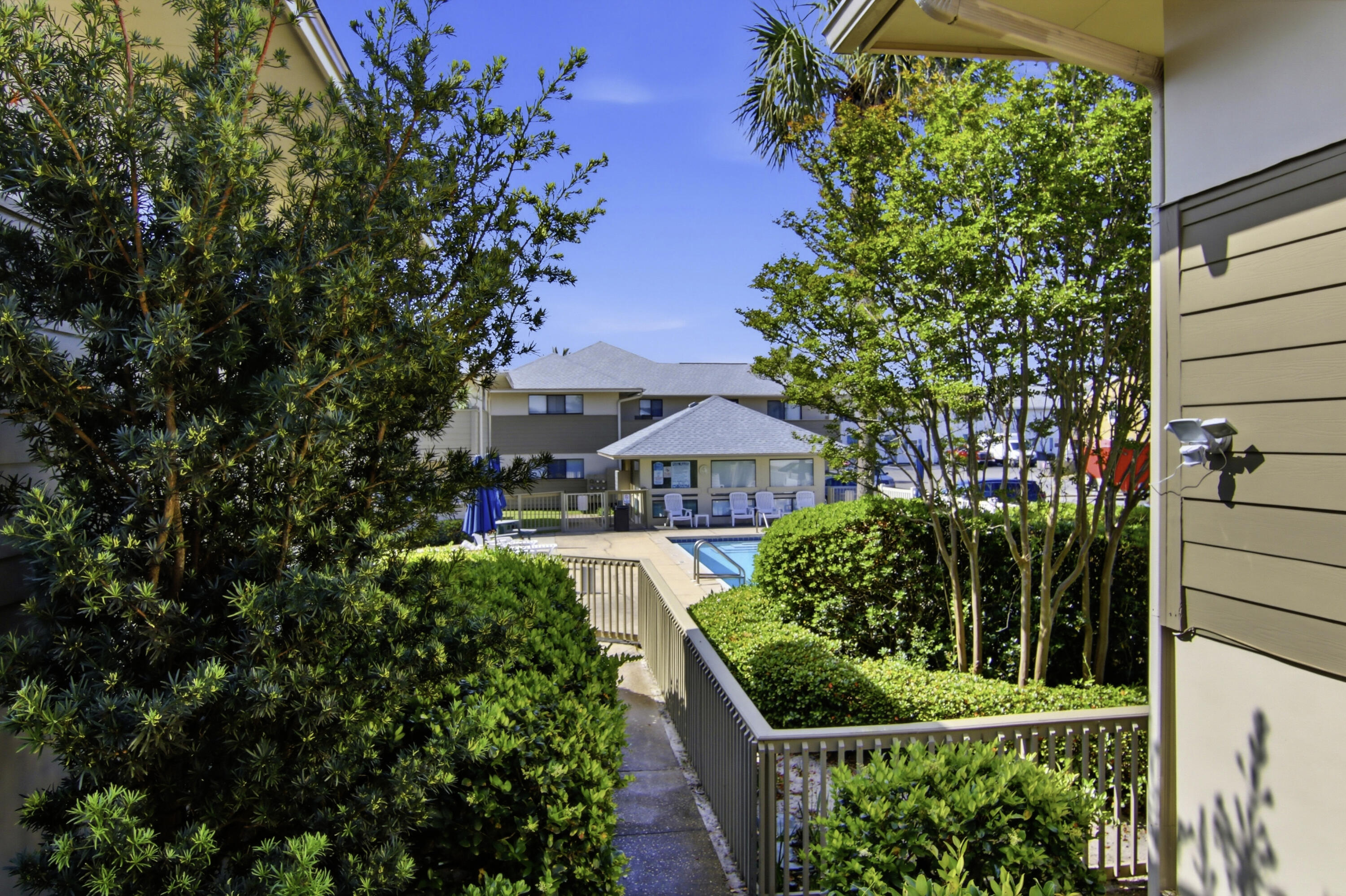 CROSS CREEK CLUB CONDO - Residential