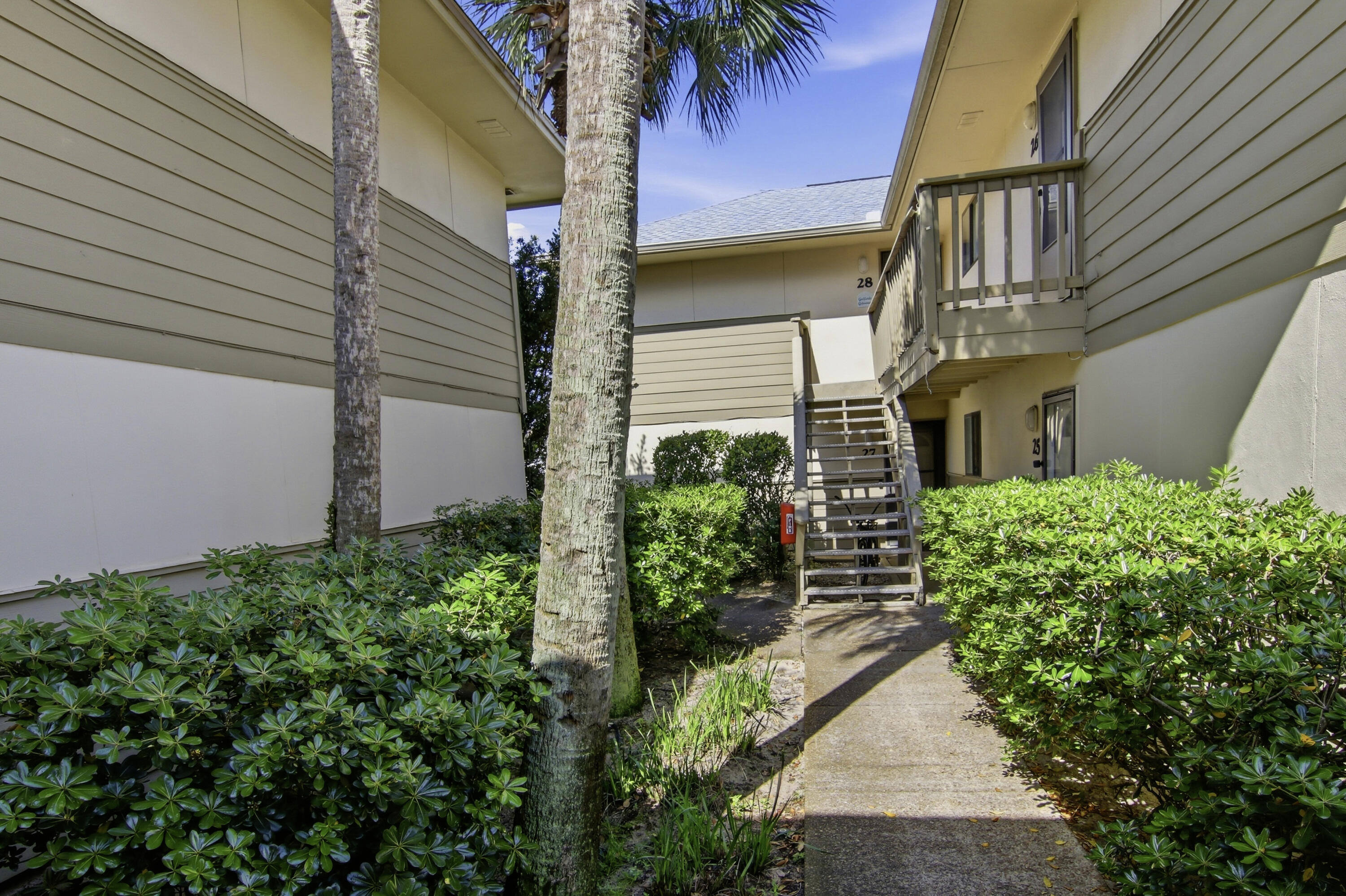 CROSS CREEK CLUB CONDO - Residential