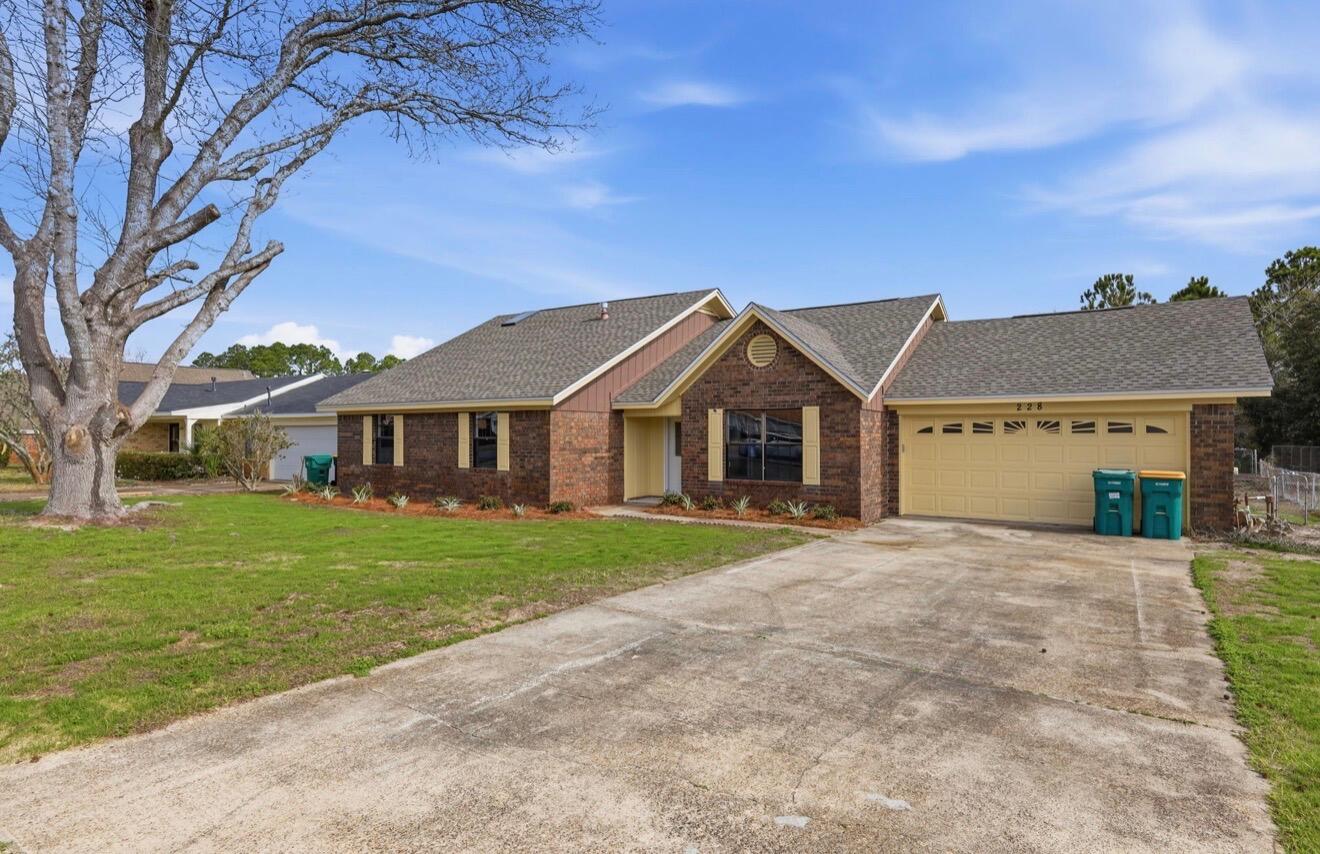 TIMBERLAKE ESTATES - Residential