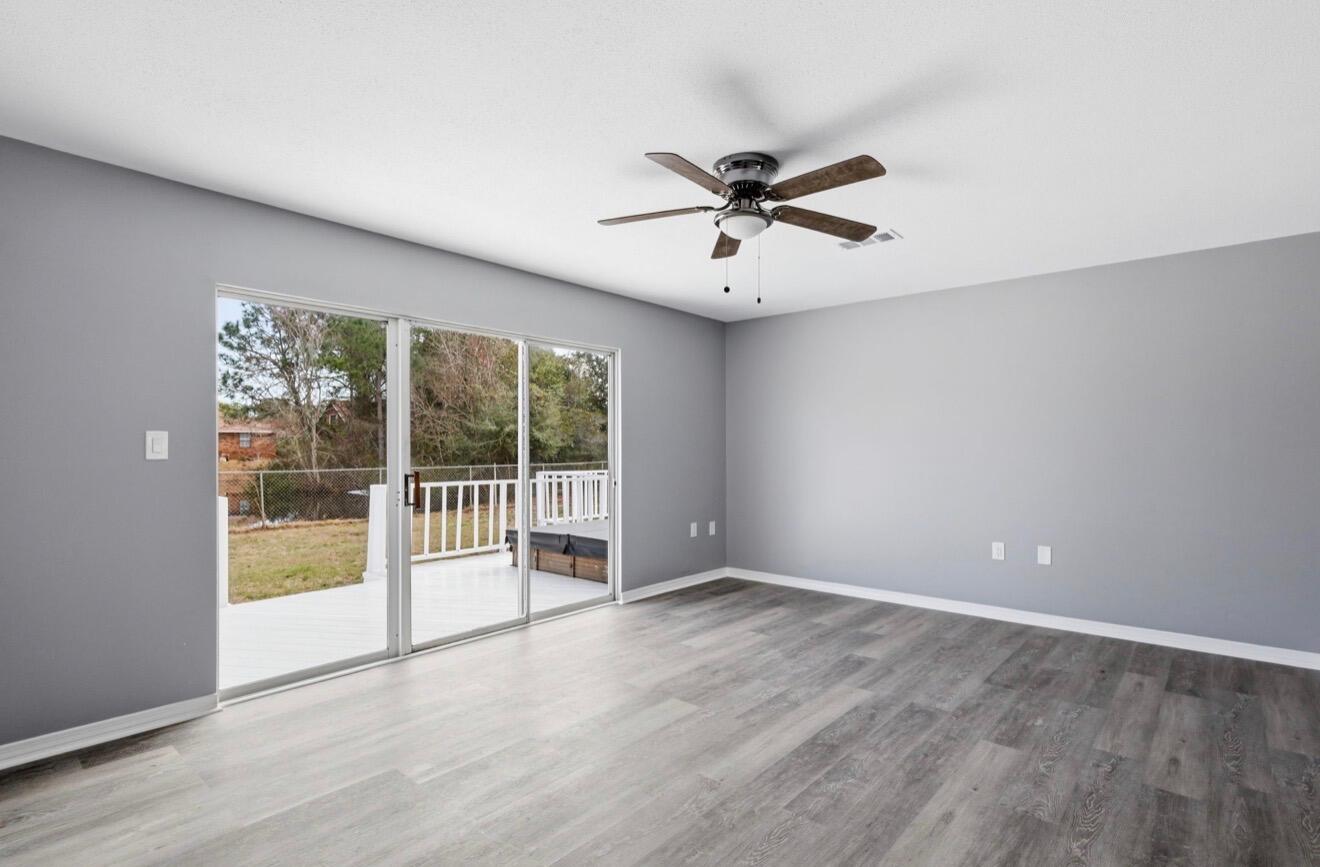 TIMBERLAKE ESTATES - Residential