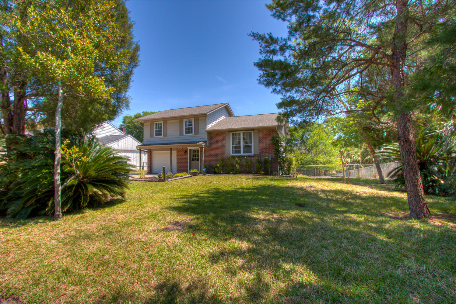 BAYOU WOODS - Residential