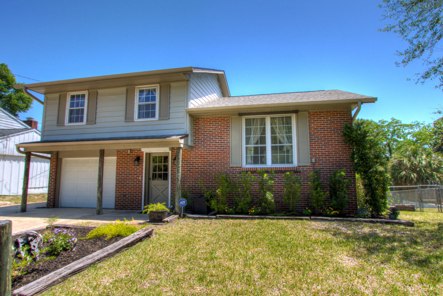 BAYOU WOODS - Residential