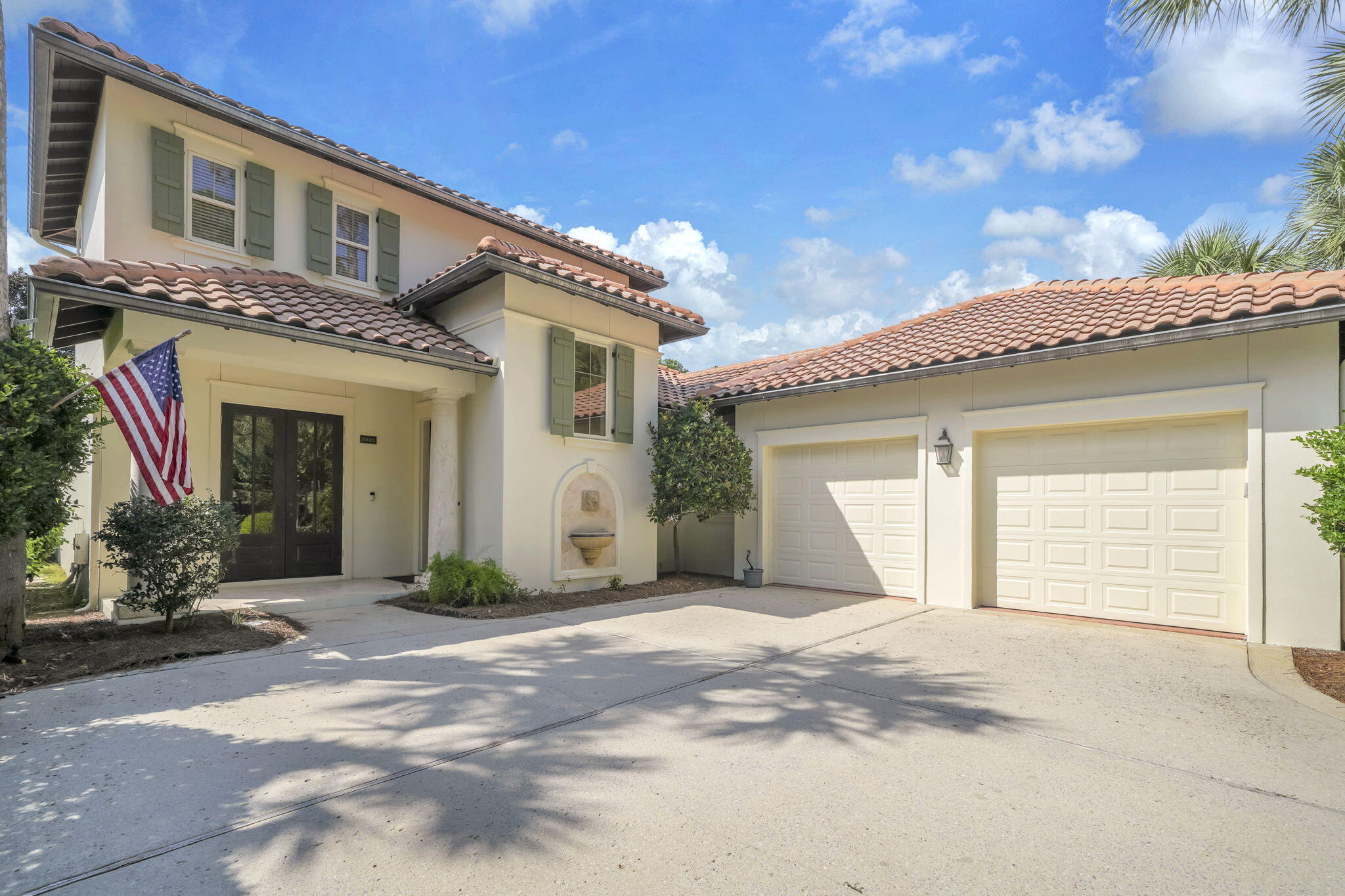 2521 Vineyard Lane