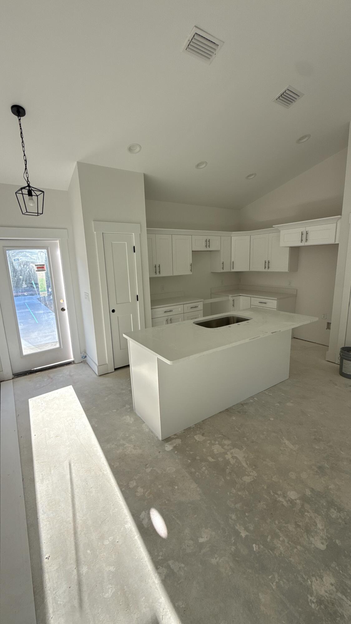 SUNNY HILLS - Residential