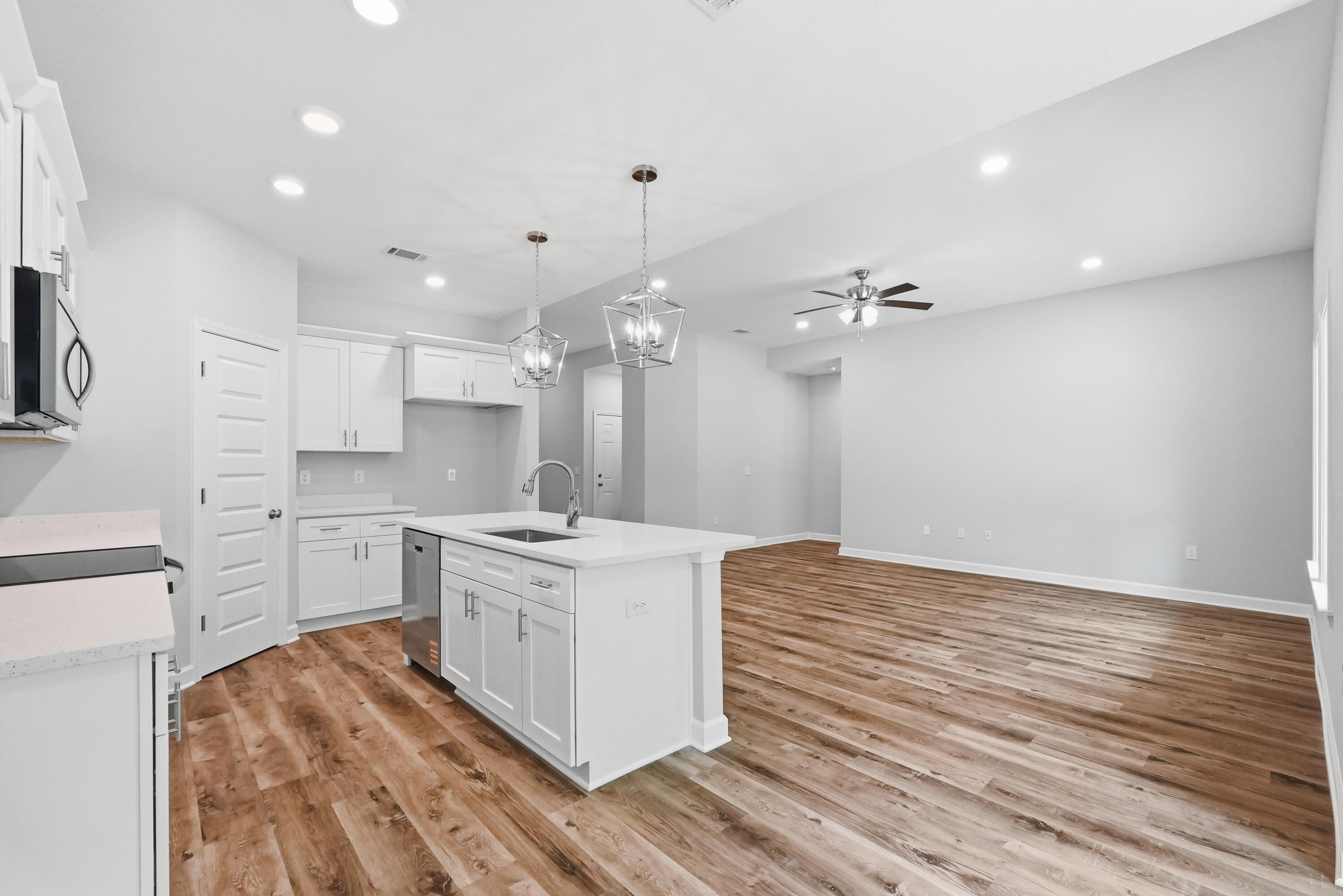 GARDEN CITY - Residential