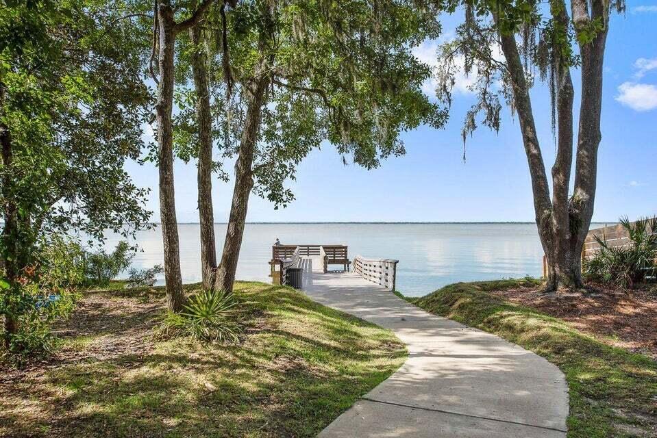 GRAYTON BAYOU - Residential