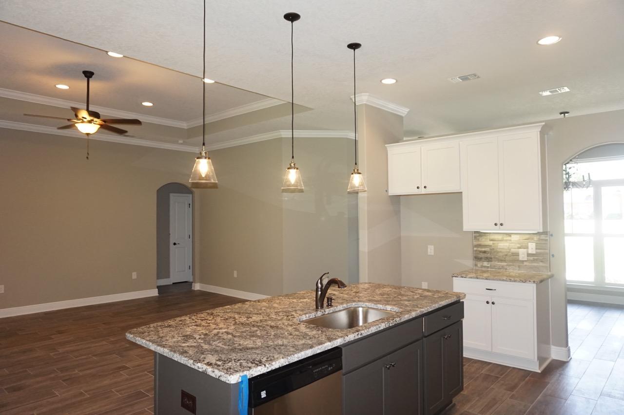 HOLLEY BY THE SEA - Residential