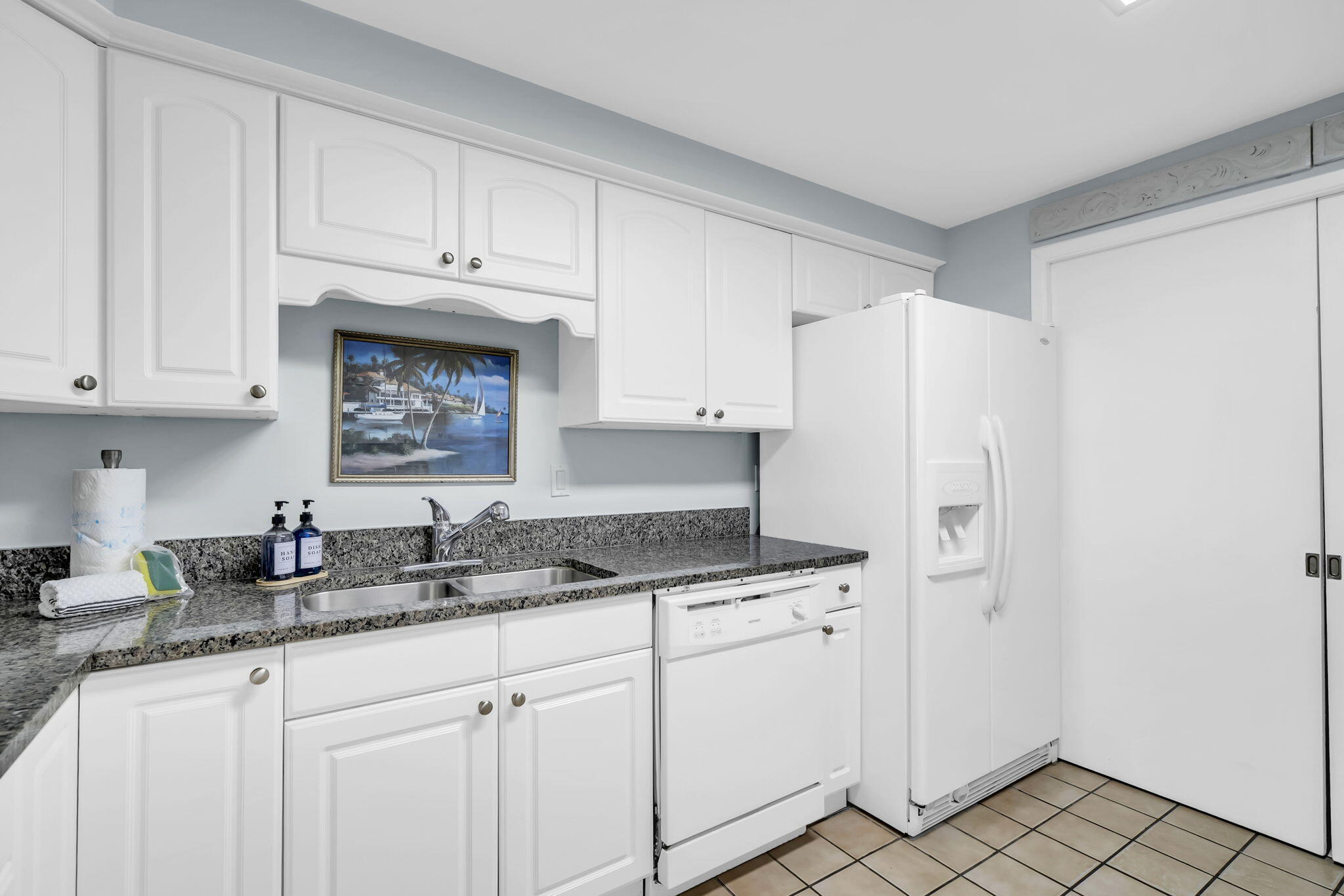 SHORELINE TOWERS 3 - Residential