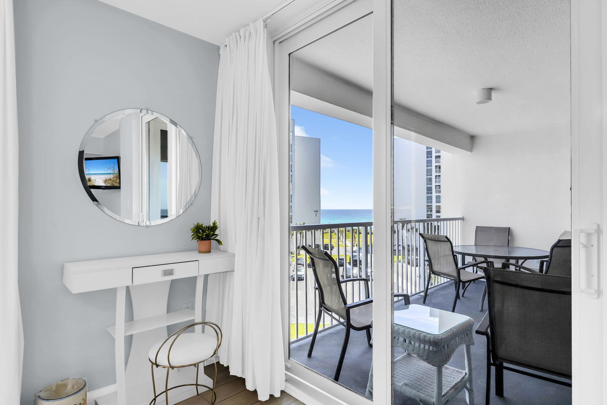 SHORELINE TOWERS 3 - Residential