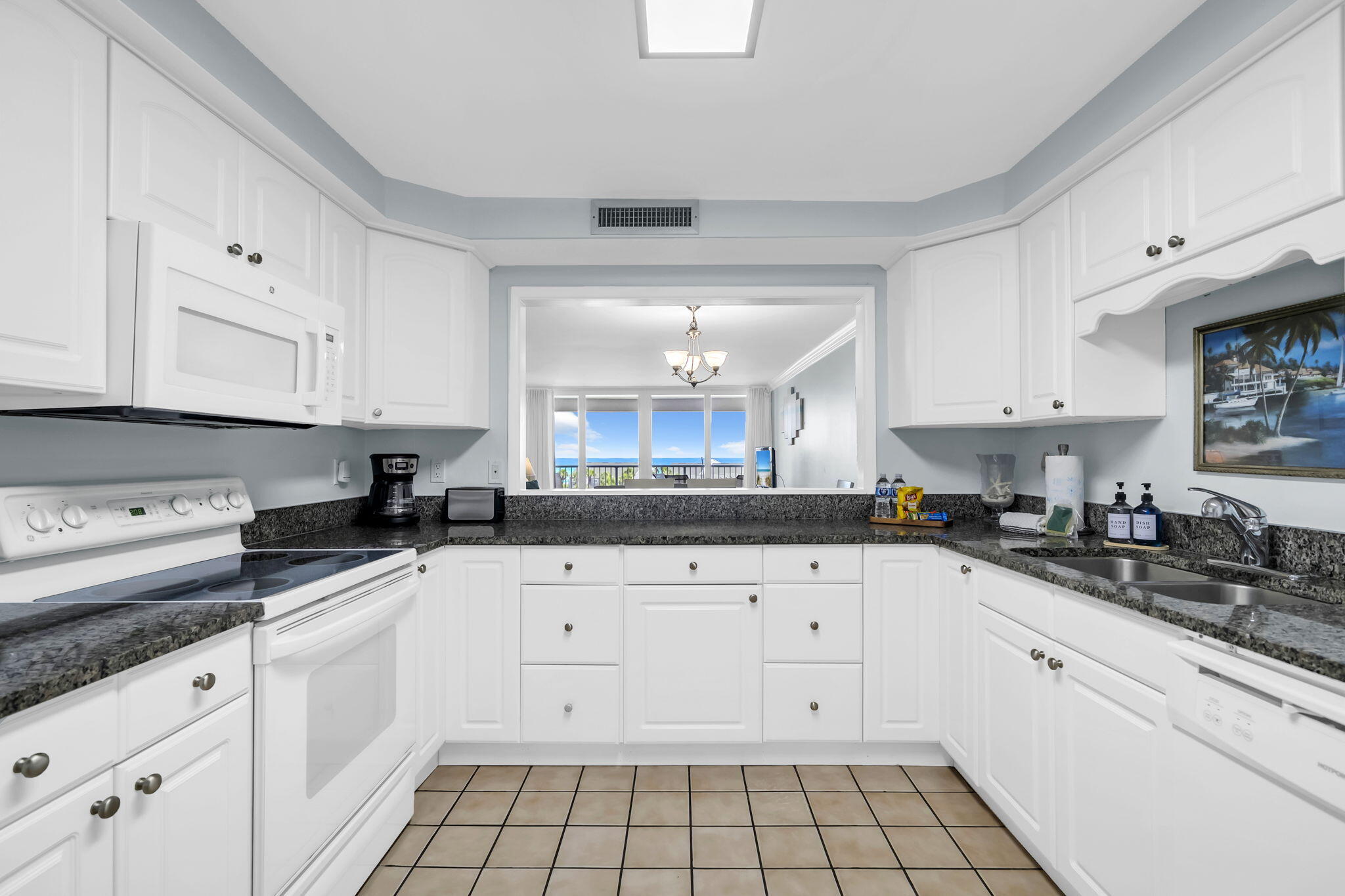 SHORELINE TOWERS 3 - Residential