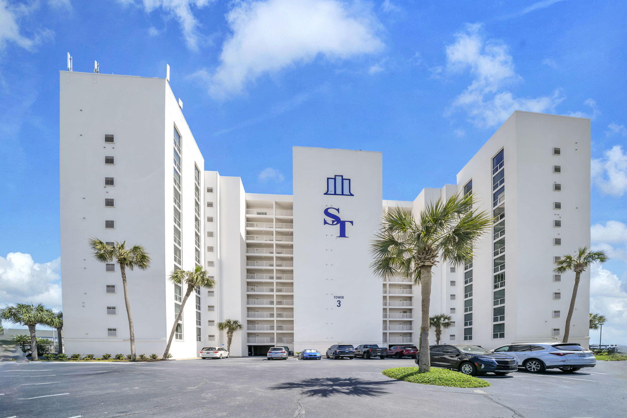 SHORELINE TOWERS 3 - Residential