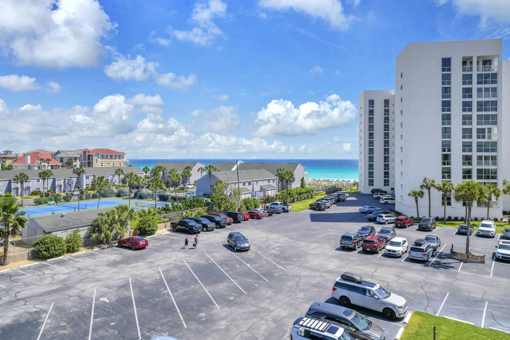 SHORELINE TOWERS 3 - Residential