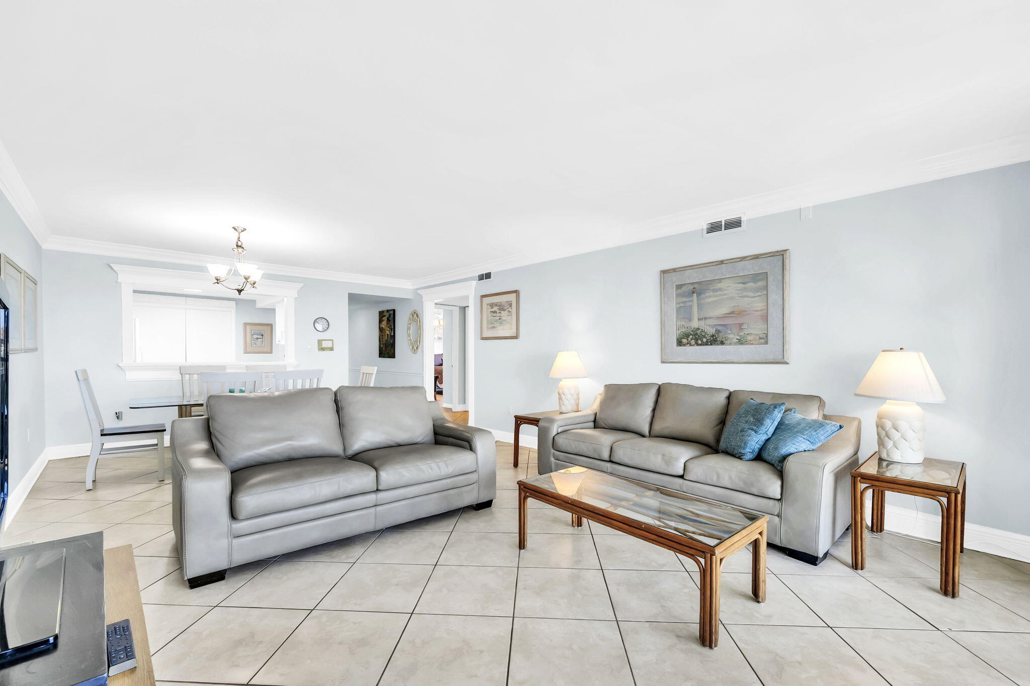 SHORELINE TOWERS 3 - Residential