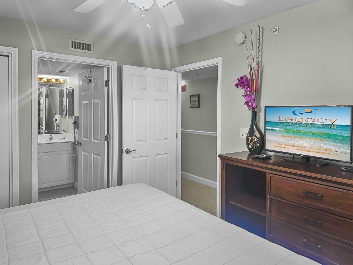 PELICAN ISLE - Residential