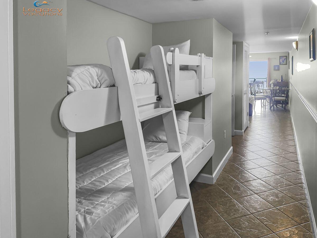 PELICAN ISLE - Residential