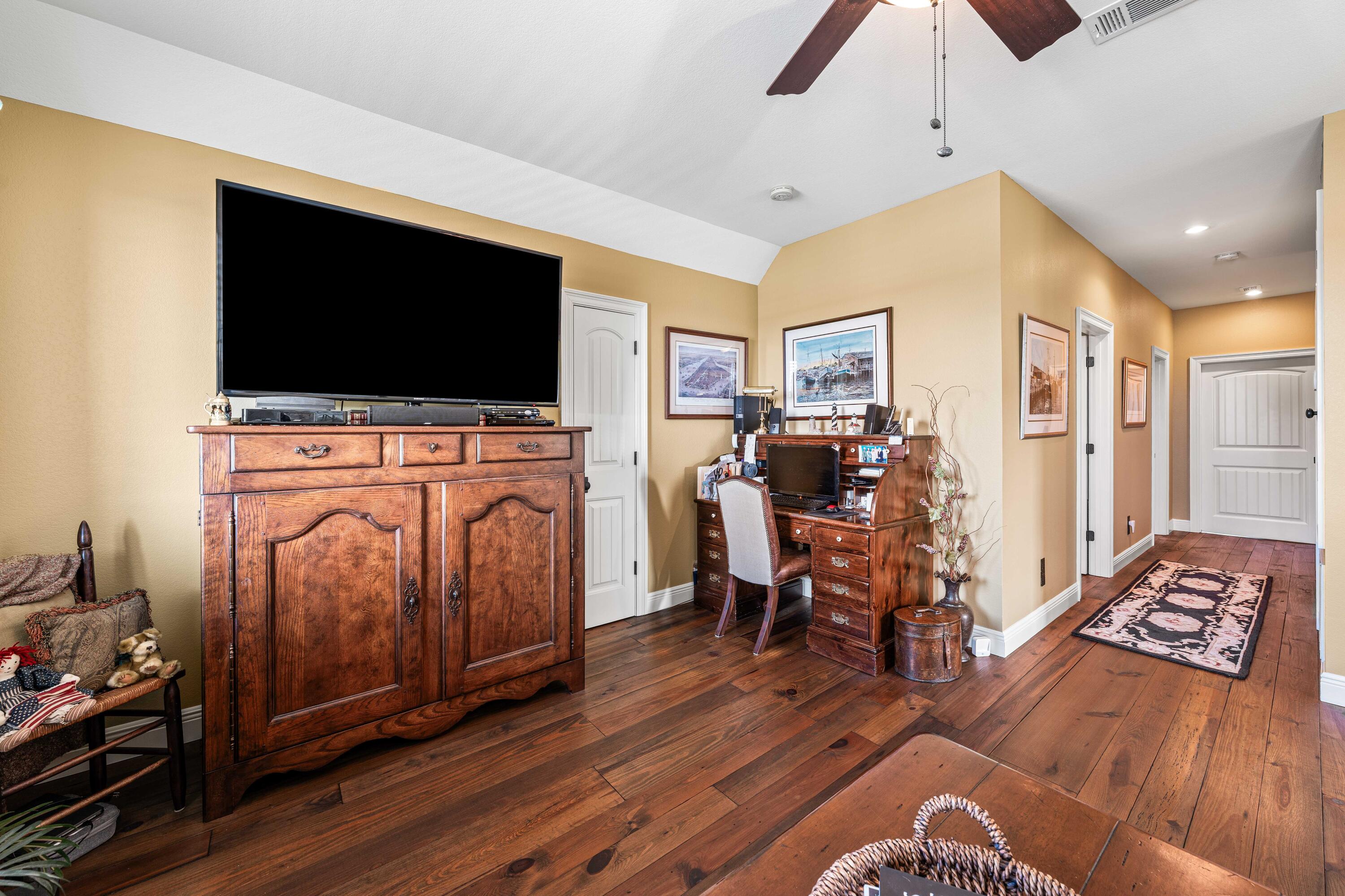 SOUNDSIDE MOORINGS - Residential